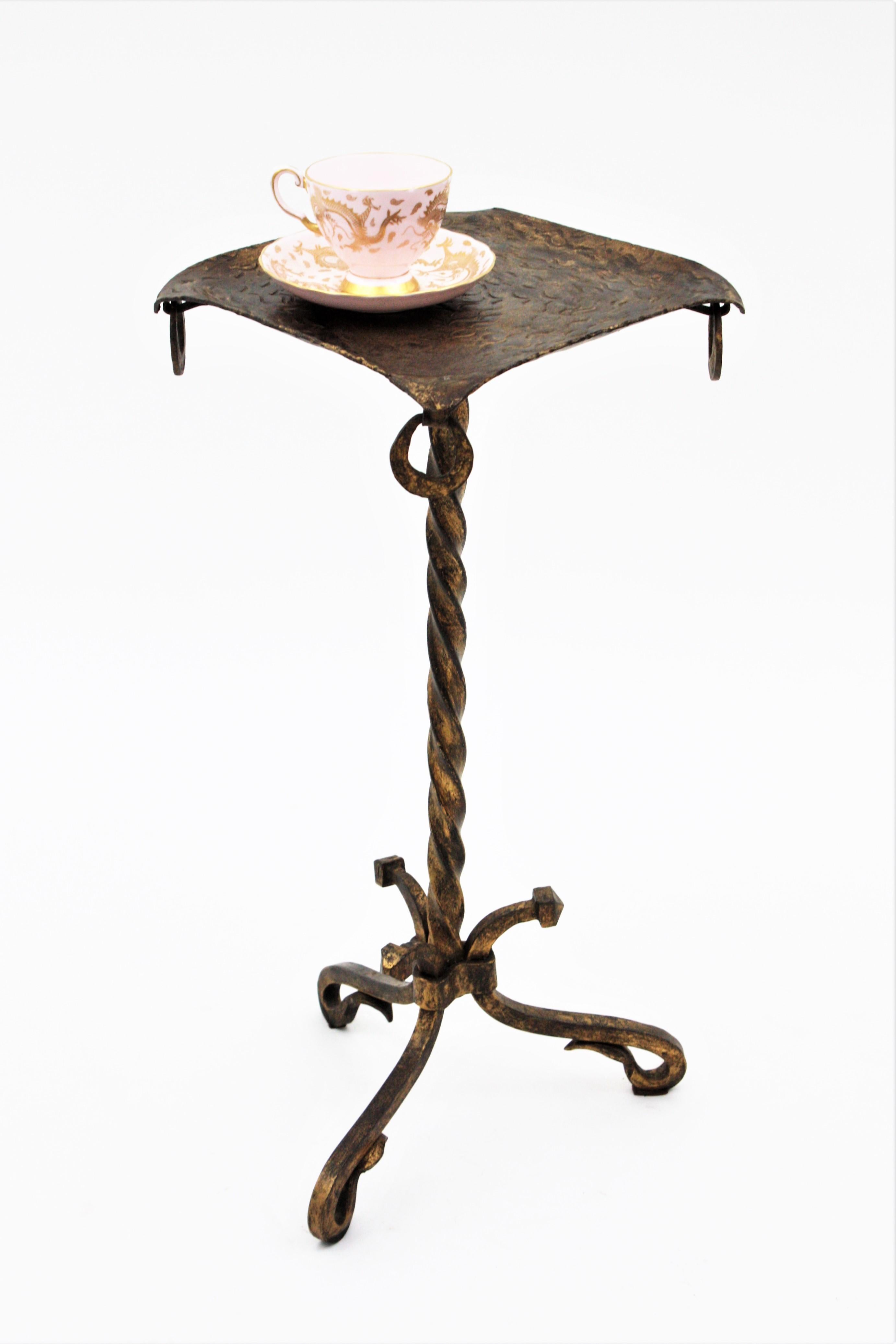 Drinks Table / Side Table / Martini Table in Gilt Wrought Iron 2