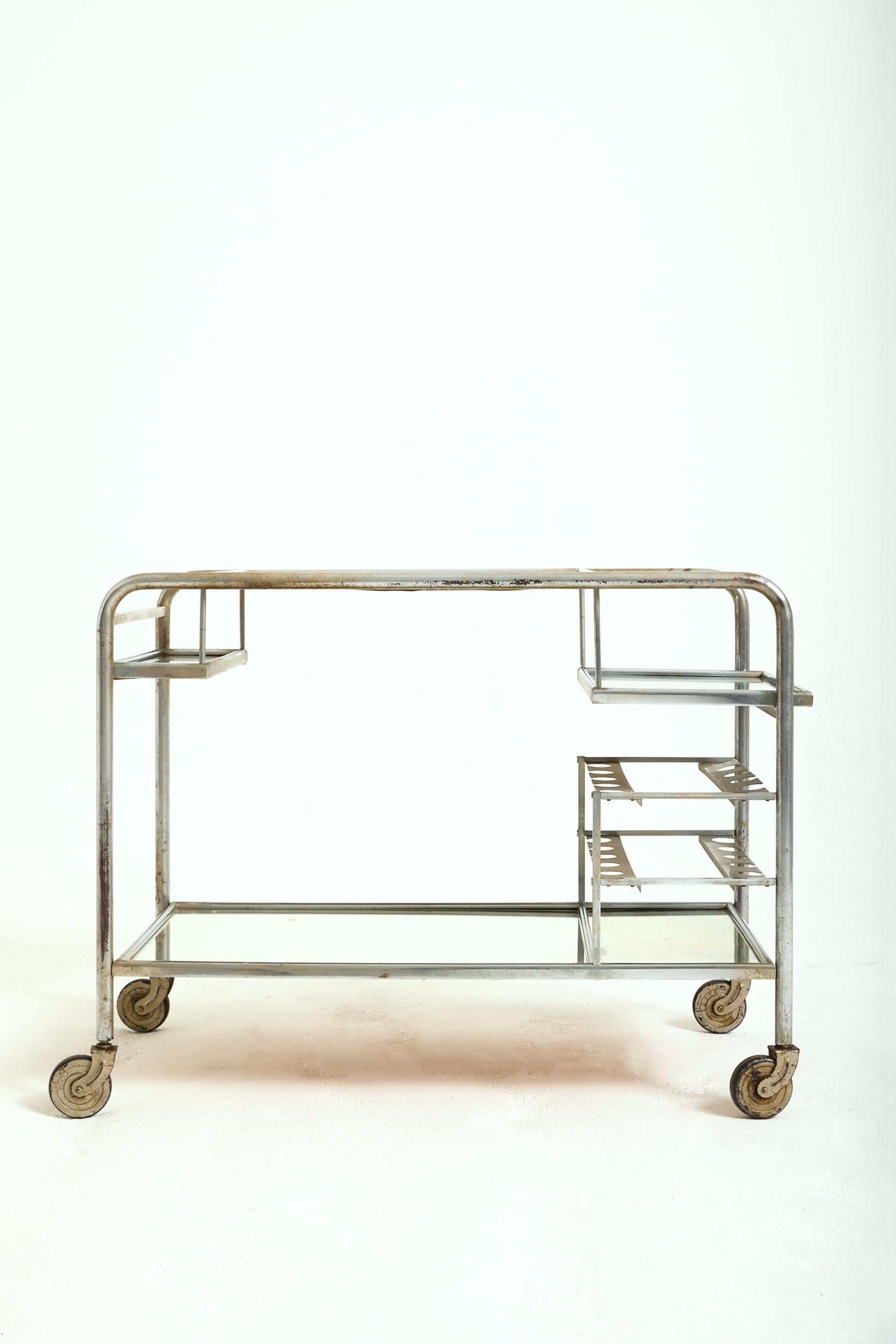 Getränkewagen nach Jacques Adnet (1900-1984) (Französisch) im Angebot