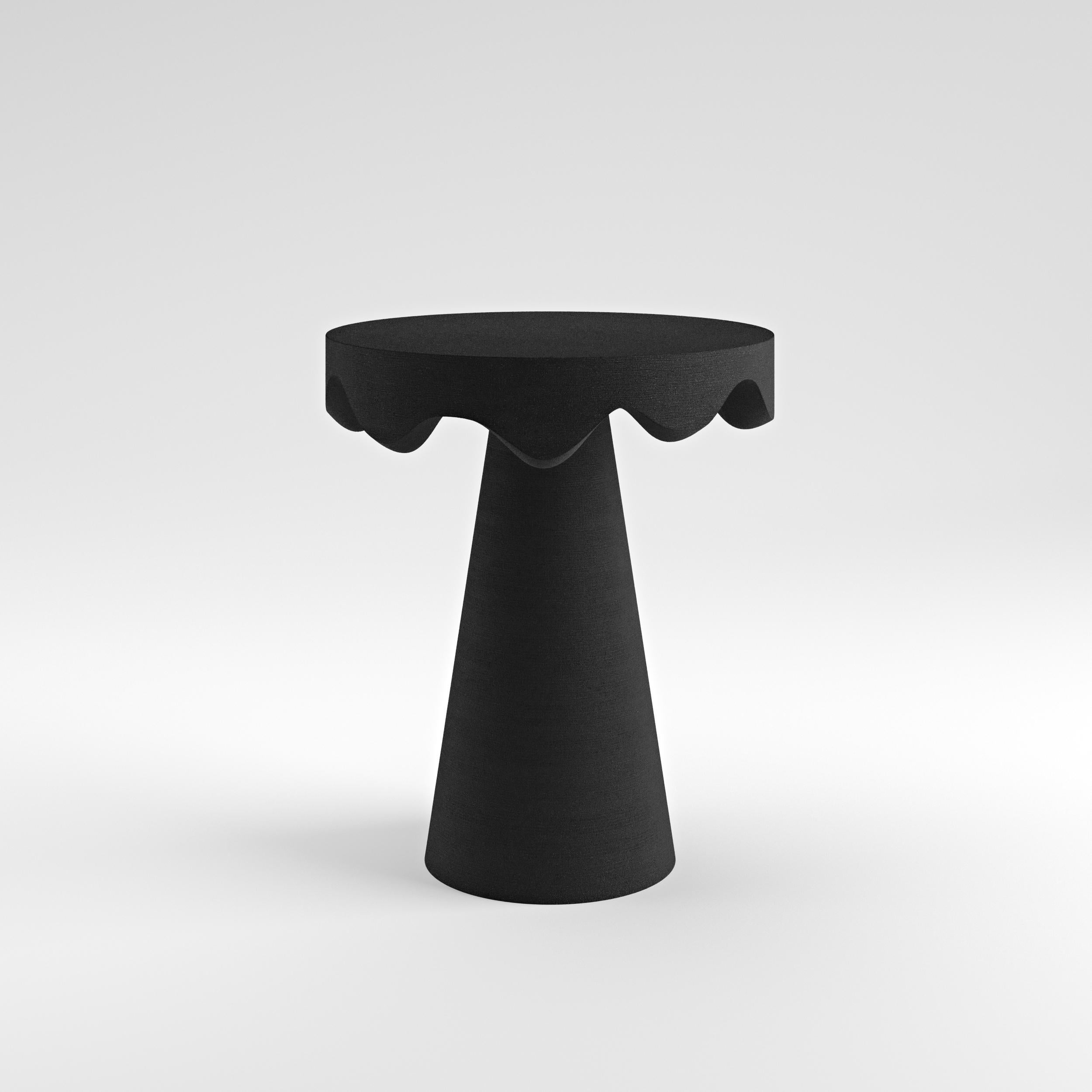 Sur commande
Sable quartzeux Dripotlé
Table d'appoint par AT&T

L'exquise table d'appoint, créée à l'aide d'une technologie d'impression 3D innovante avec du sable de quartz, témoigne de l'esthétique immaculée du designer. Son aspect captivant et