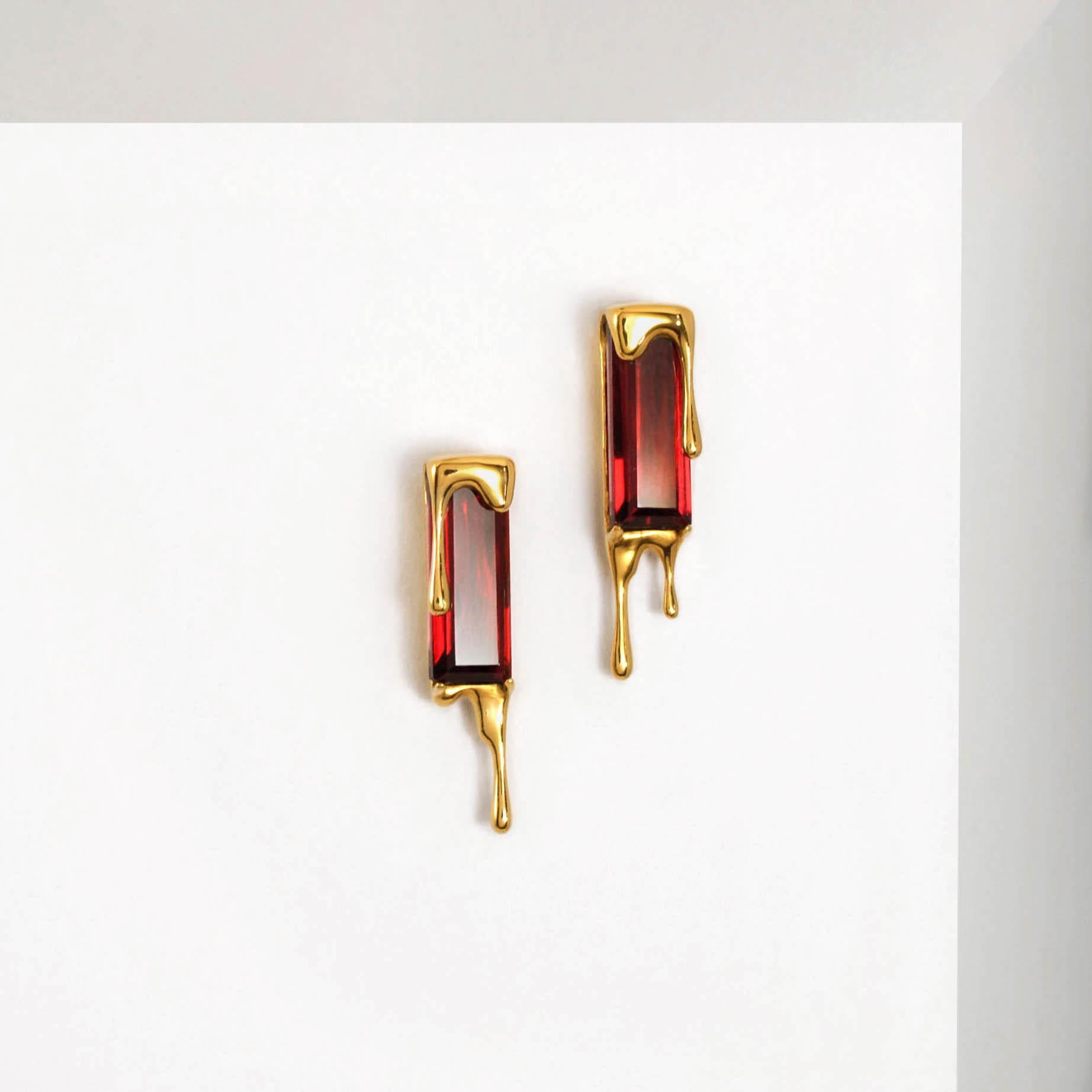 Dripping Garnet Gemstone 24k Gold Vermeil Earrings

Premium Quality Materials:
• 24K Gold Vermeil: Made in 925 Sterling Silver and coated with a thick layer of 24K Gold to 2.5 Microns thickness
• Sold as a Pair with Butterfly and Hypoallergenic