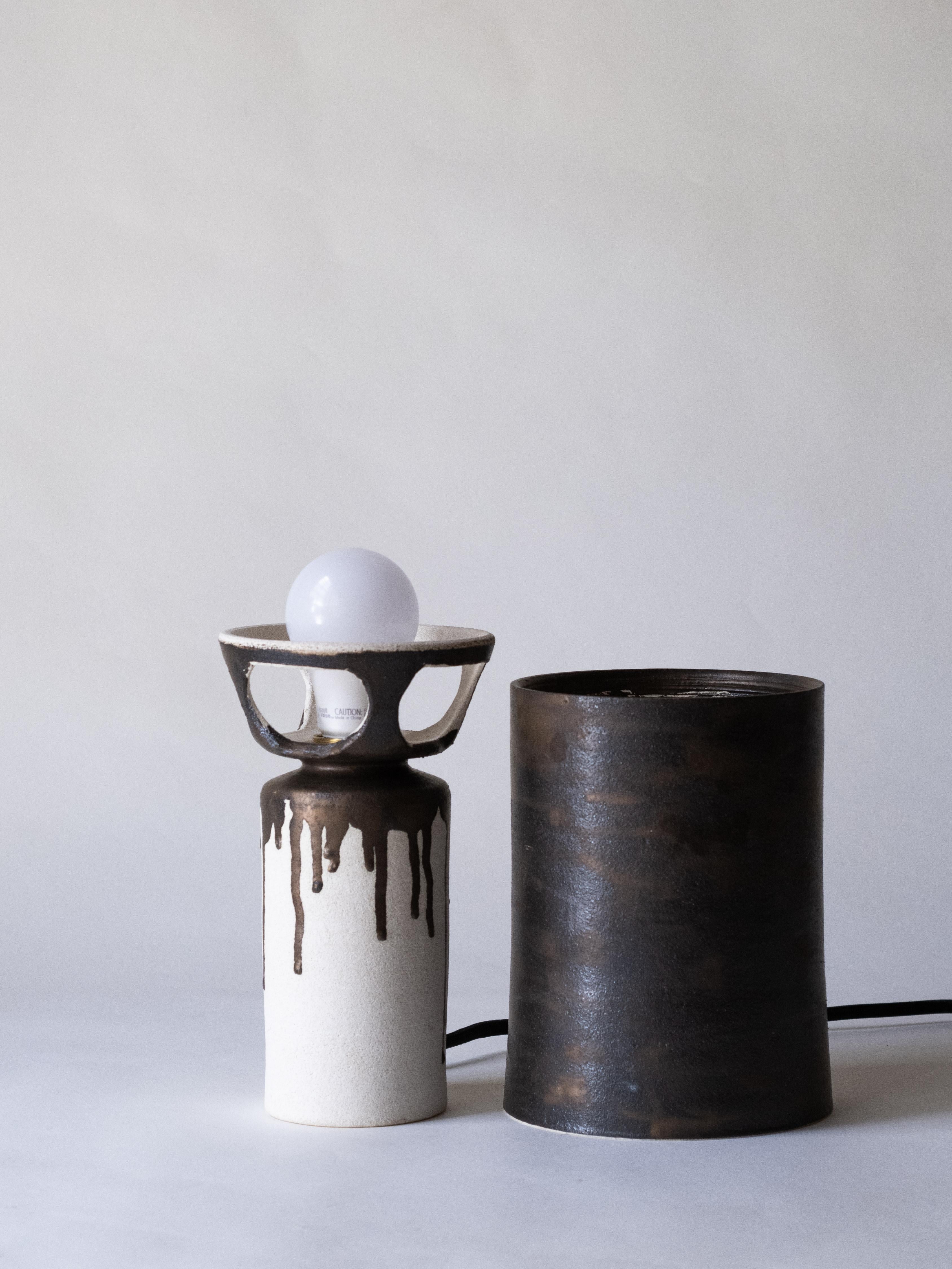 Drippy Ceramic Straight Walled Lamp (Moderne der Mitte des Jahrhunderts) im Angebot