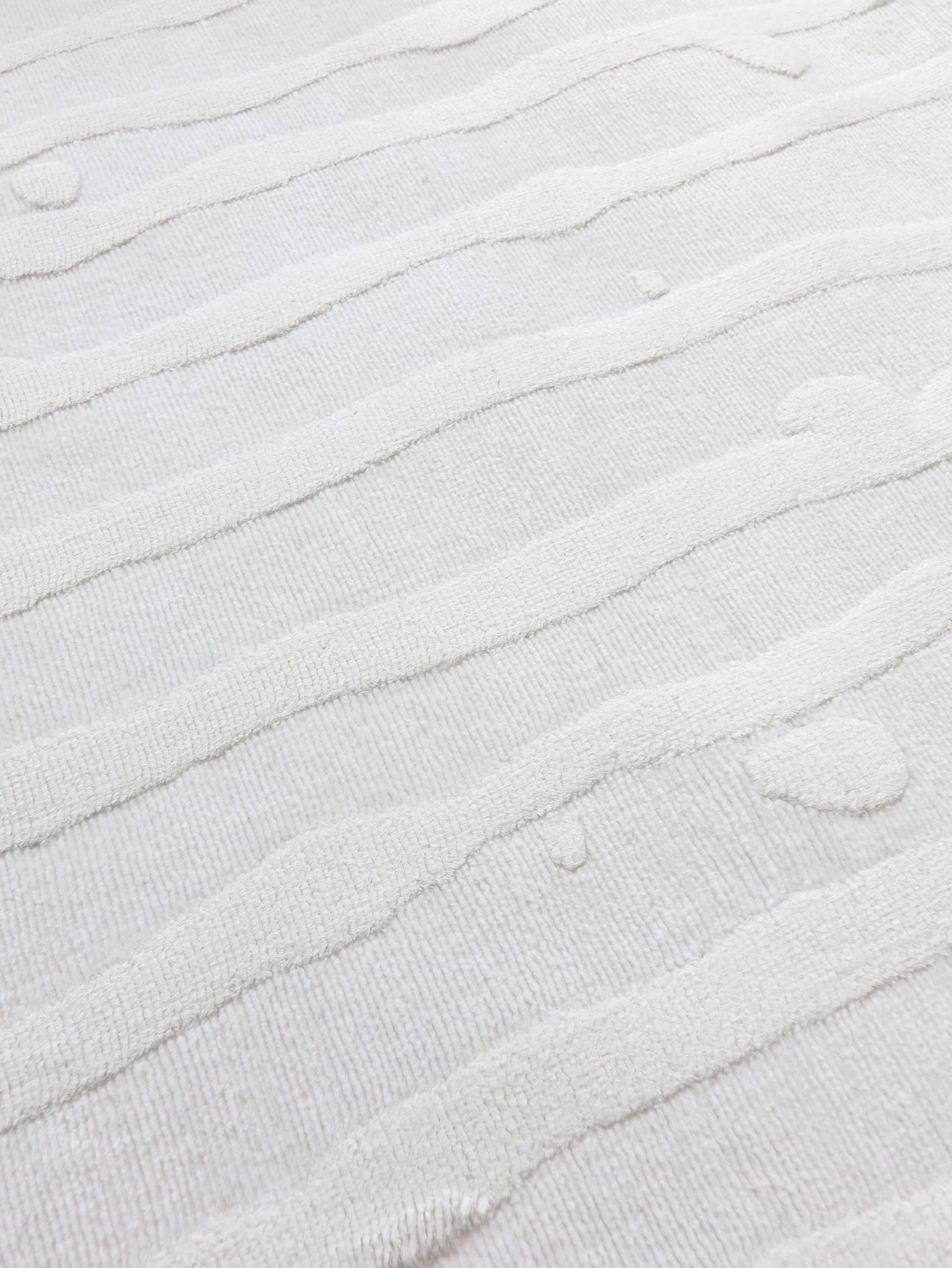 Weißer handgeknüpfter Lefko-Teppich mit Mohnblumenstreifen von Eskayel (Postmoderne) im Angebot