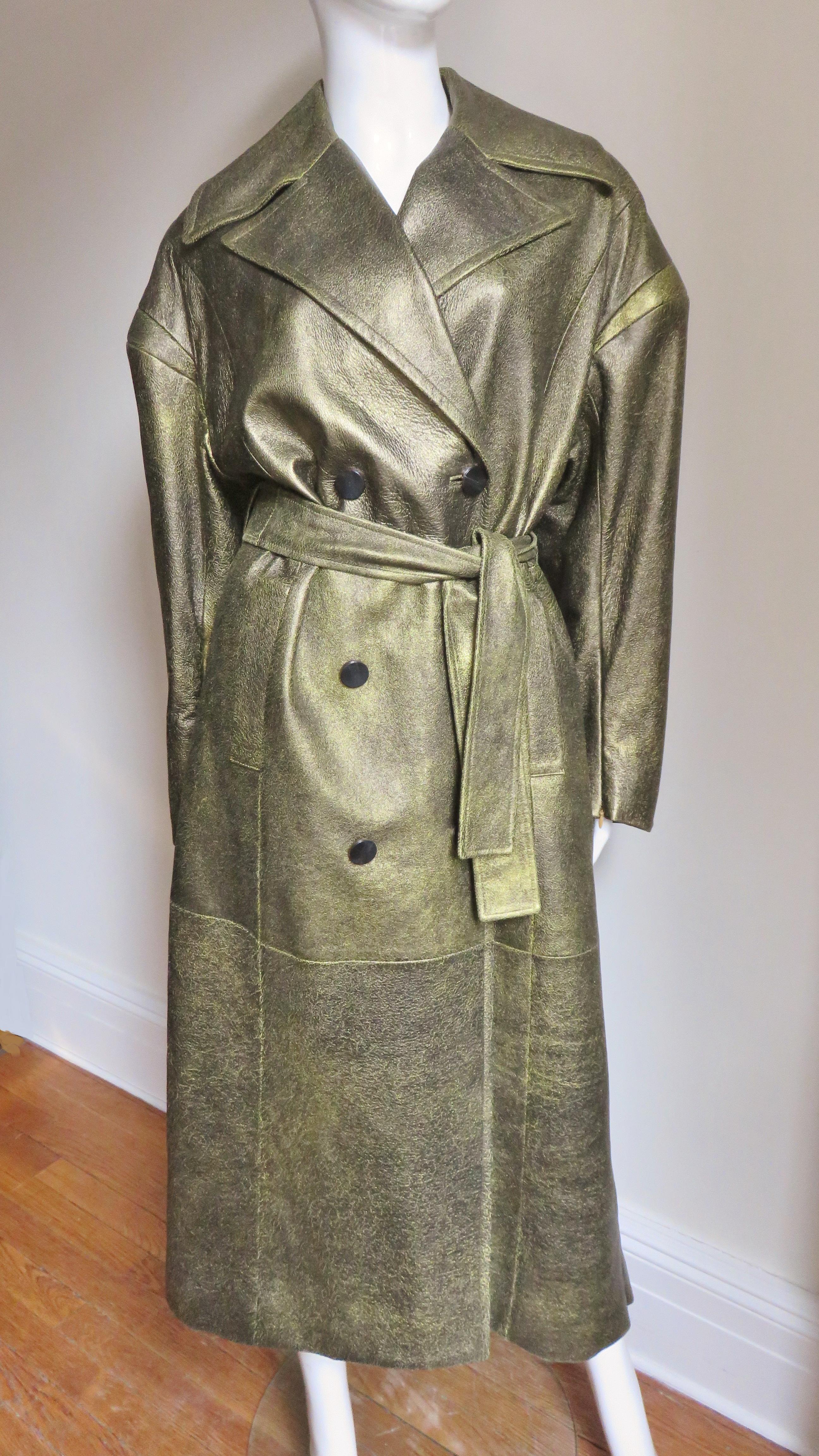 Drome New Oversized Gold Leather Belted Trench Coat For Sale 4