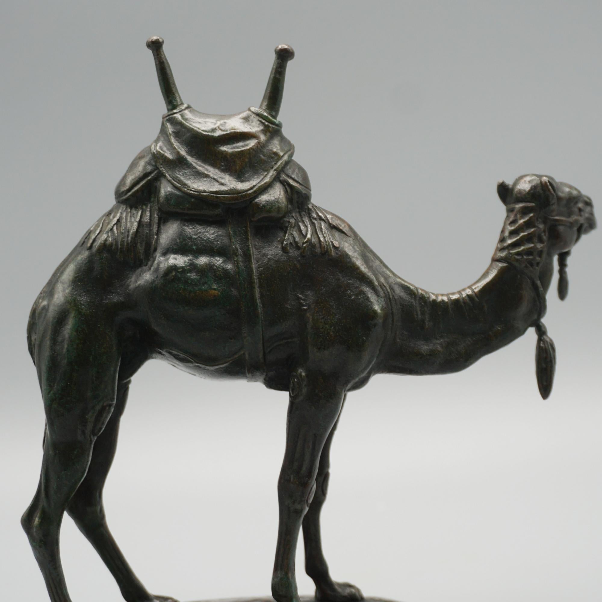 Escultura de bronce 