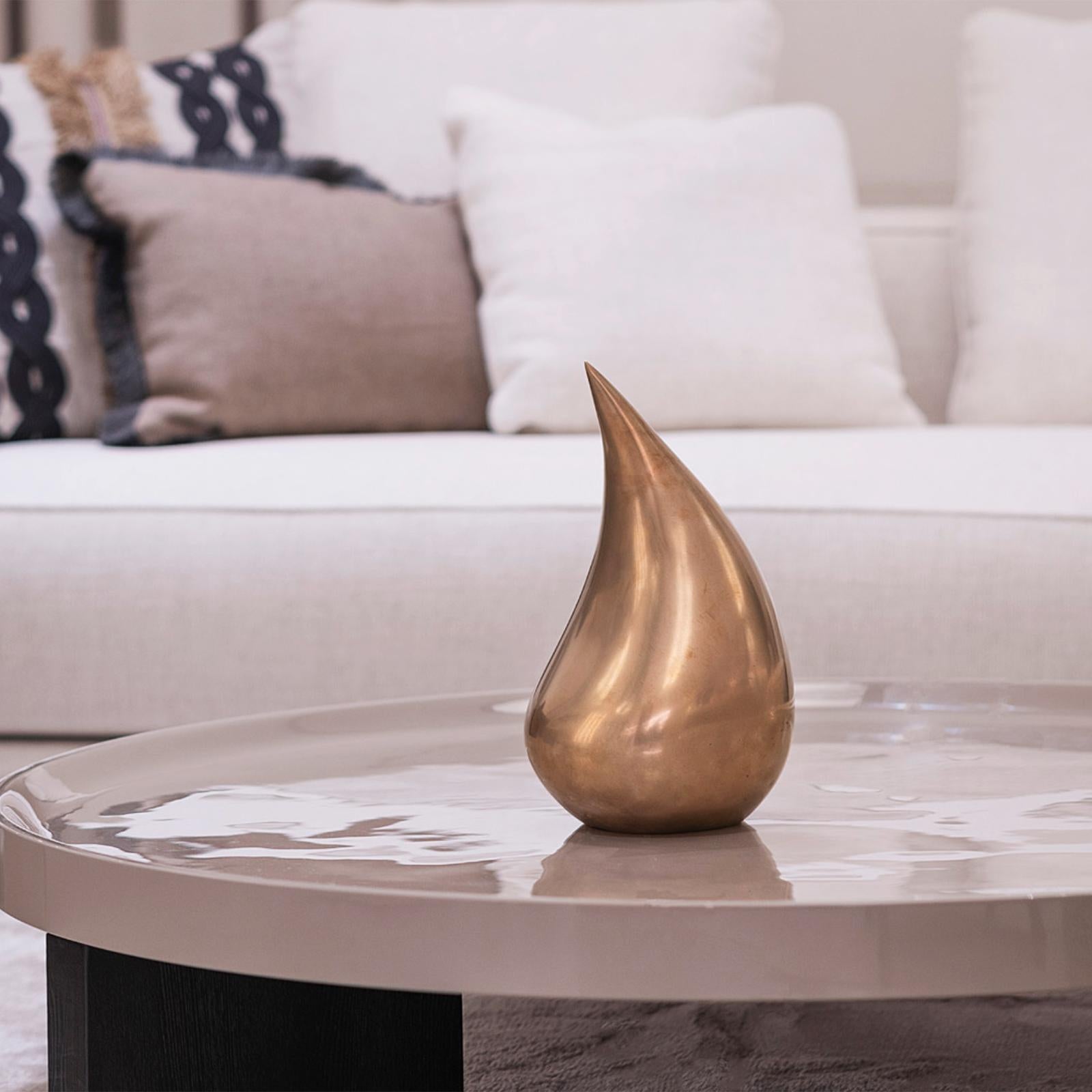 Lucidato Scultura in bronzo a goccia in vendita
