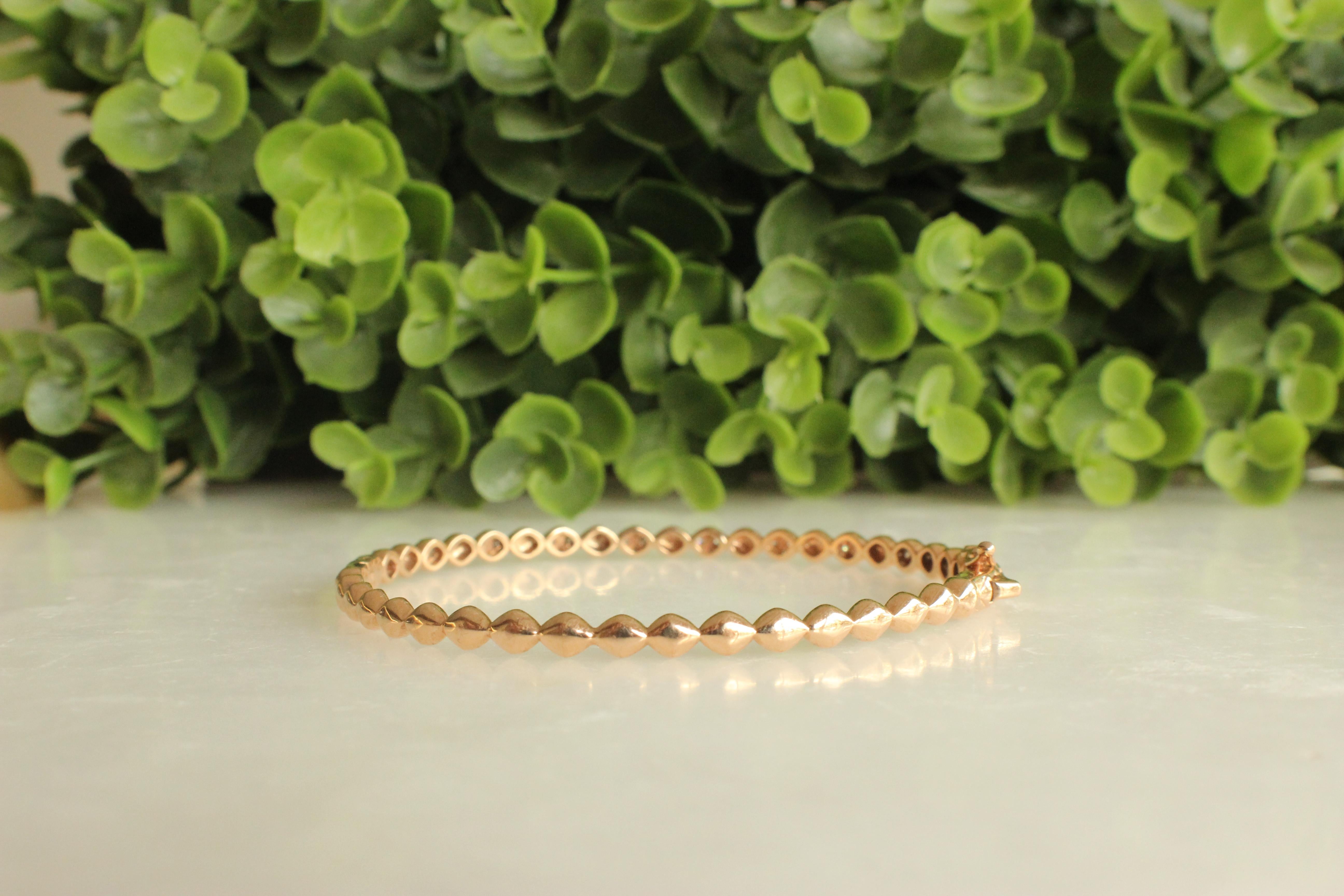 Round Cut Drop bubble design bangle bracelet set in 18k Solid Gold For Sale