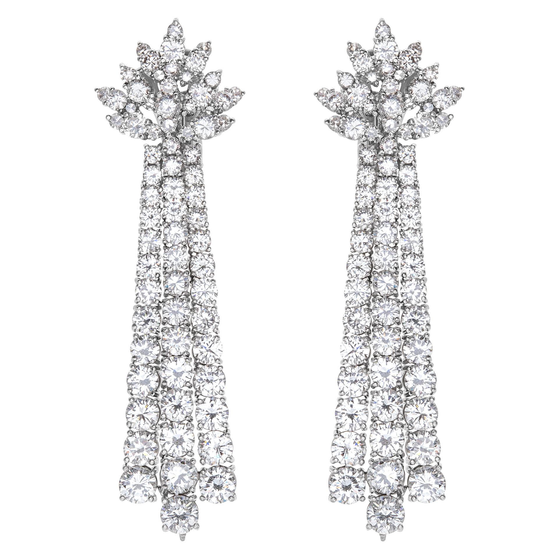 Drop Diamond Earrings with Emeralds in Platinum In Excellent Condition For Sale In Surfside, FL