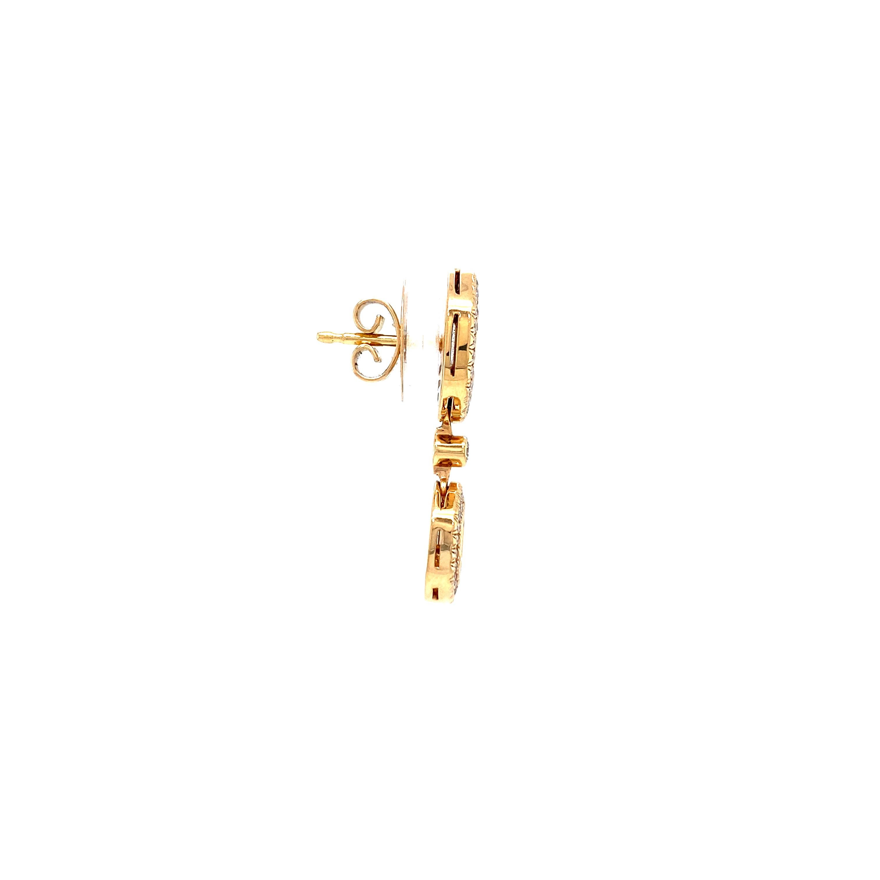 Orecchini a goccia in oro rosa 18k Smalto azzurro Guilloche 96 Diamanti 0,53 ct G VS in vendita 4