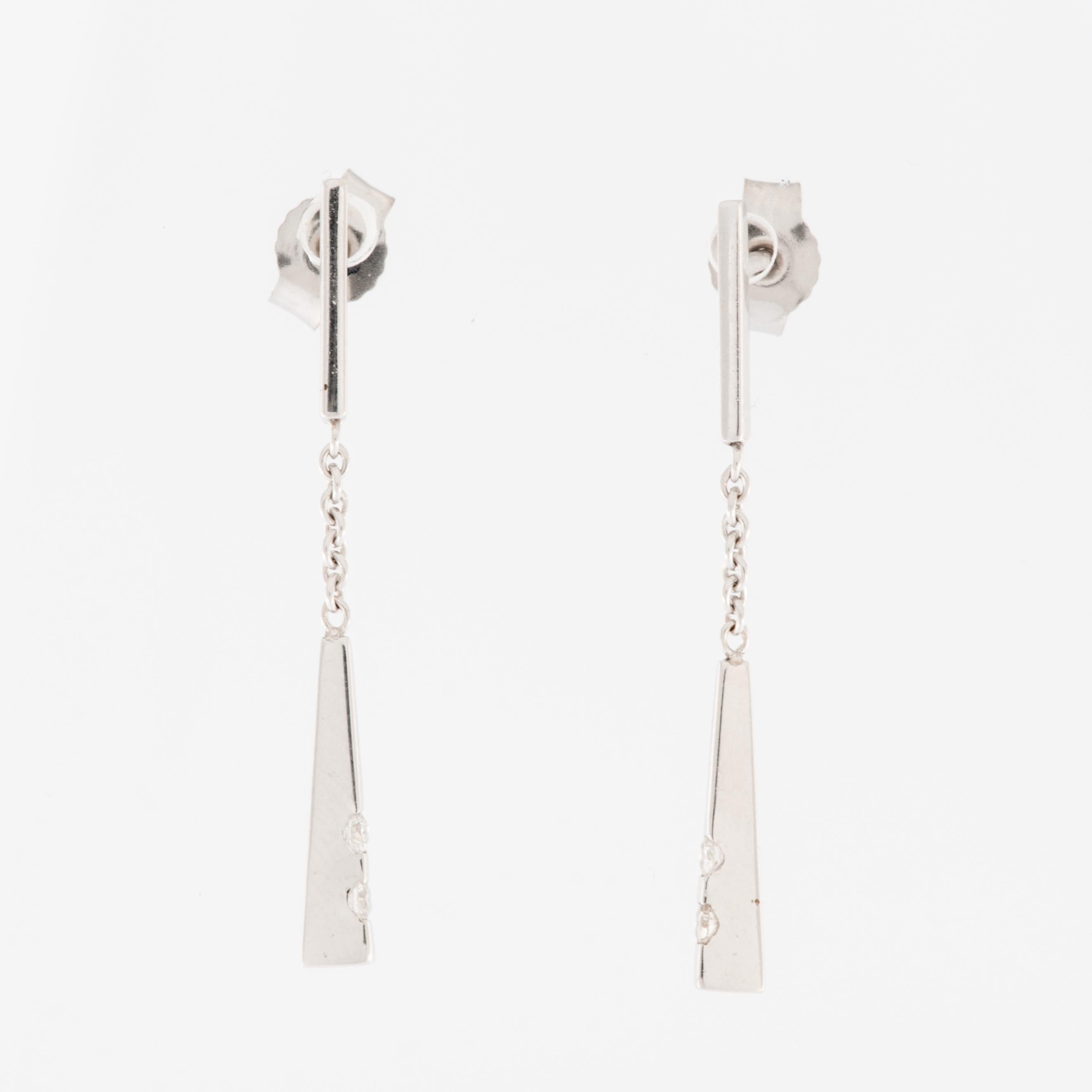 Drop Earrings 18kt White Gold with Diamonds In Good Condition For Sale In Esch-Sur-Alzette, LU