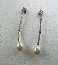 Drop Earrings Cultivated White Pearl in 18kt white Gold and 1.28ct  Pave Diamond