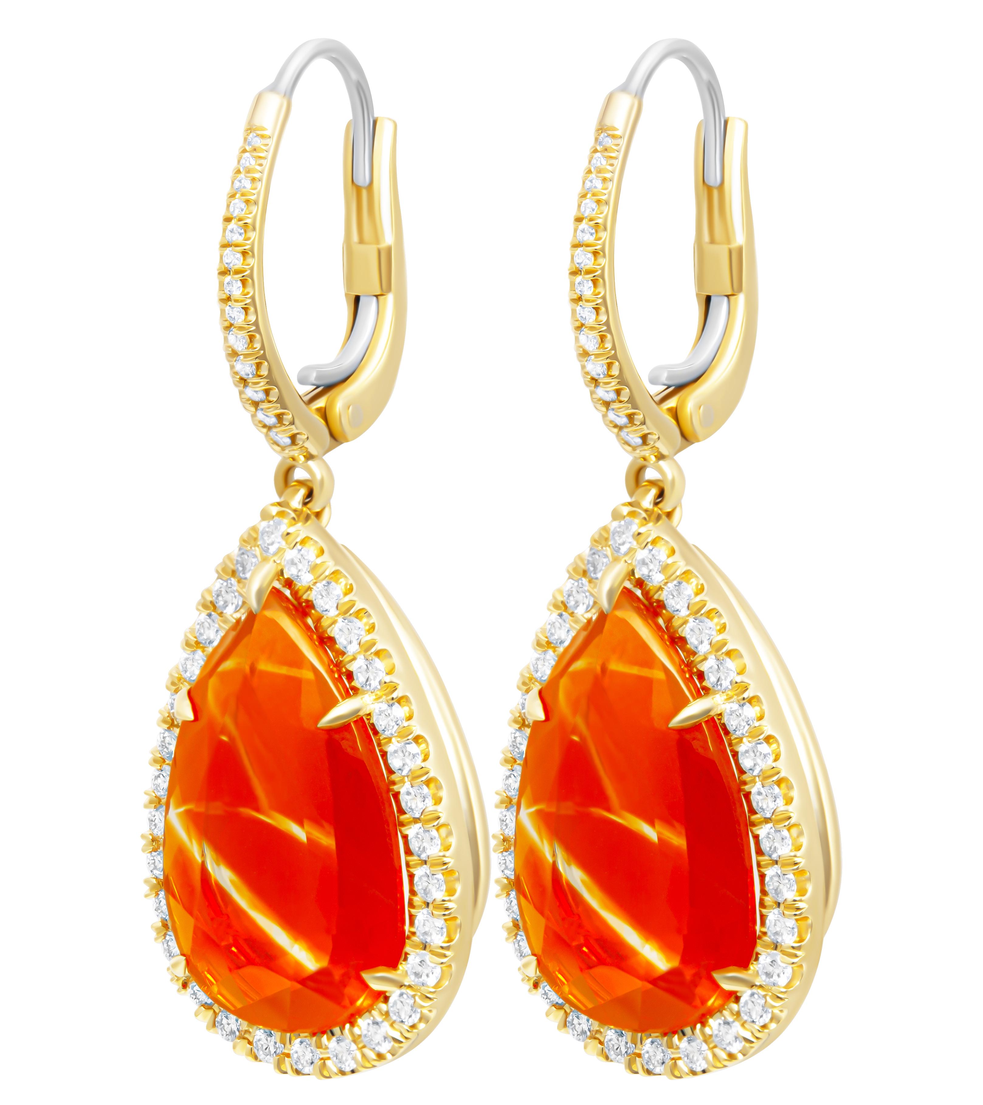 Tropfenohrringe mit birnenförmigem mexikanischem Opal (Tropfenschliff) im Angebot