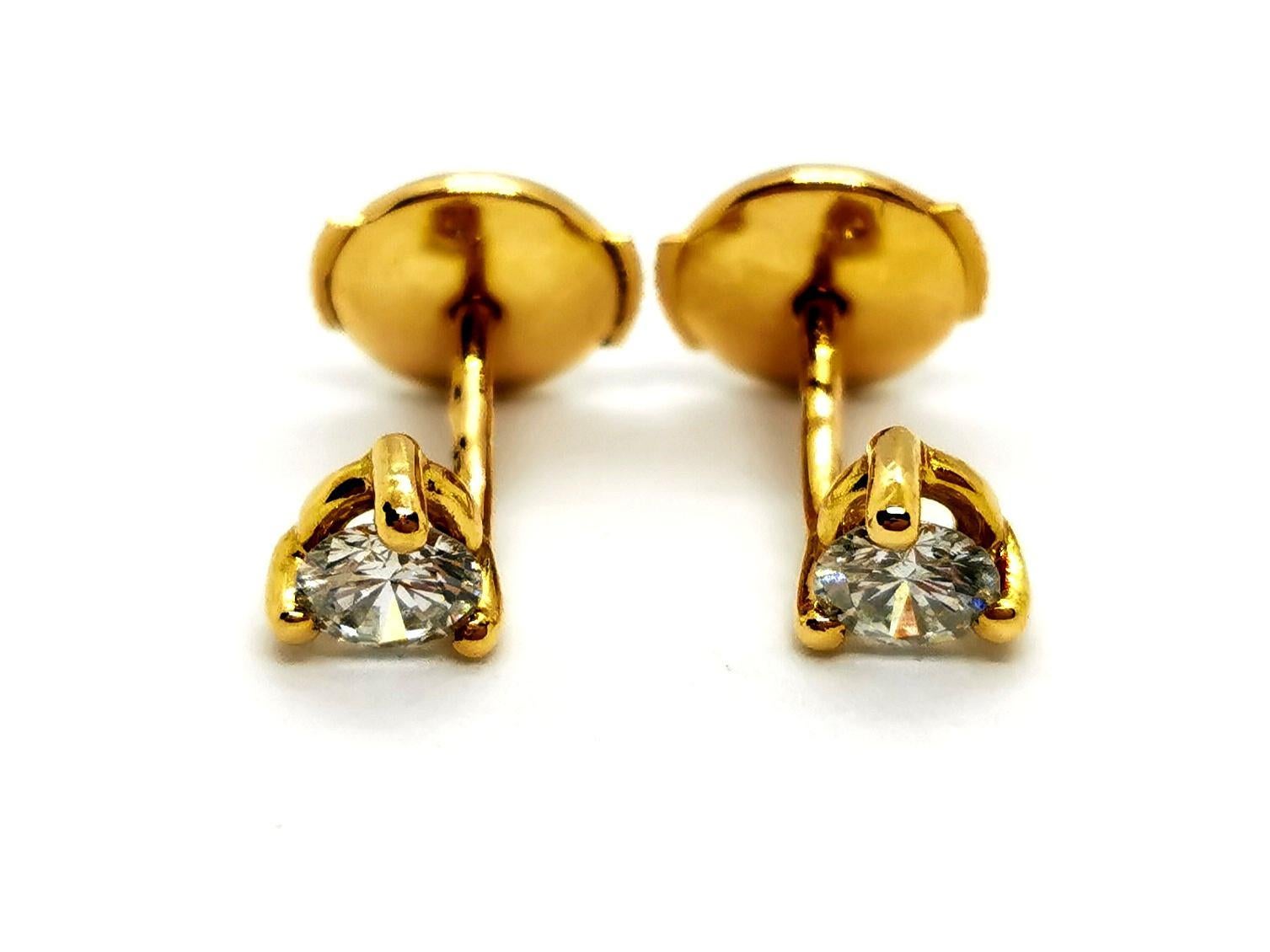 Drop Earrings Yellow Gold Diamond For Sale 5