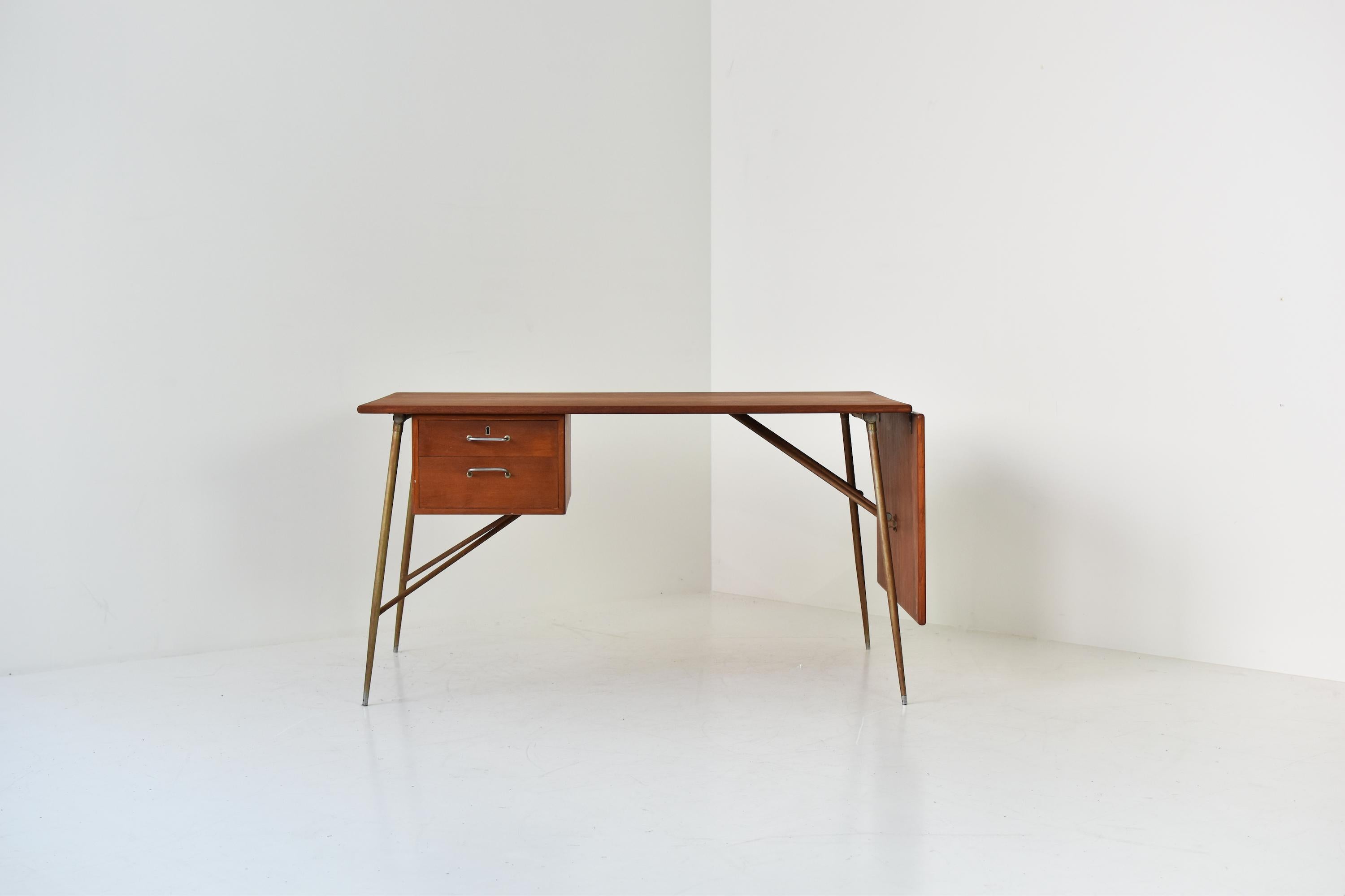 Scandinavian Modern Drop leaf desk by Borge Mogensen for Søborg Mobelfabrik, Denmark 1950s