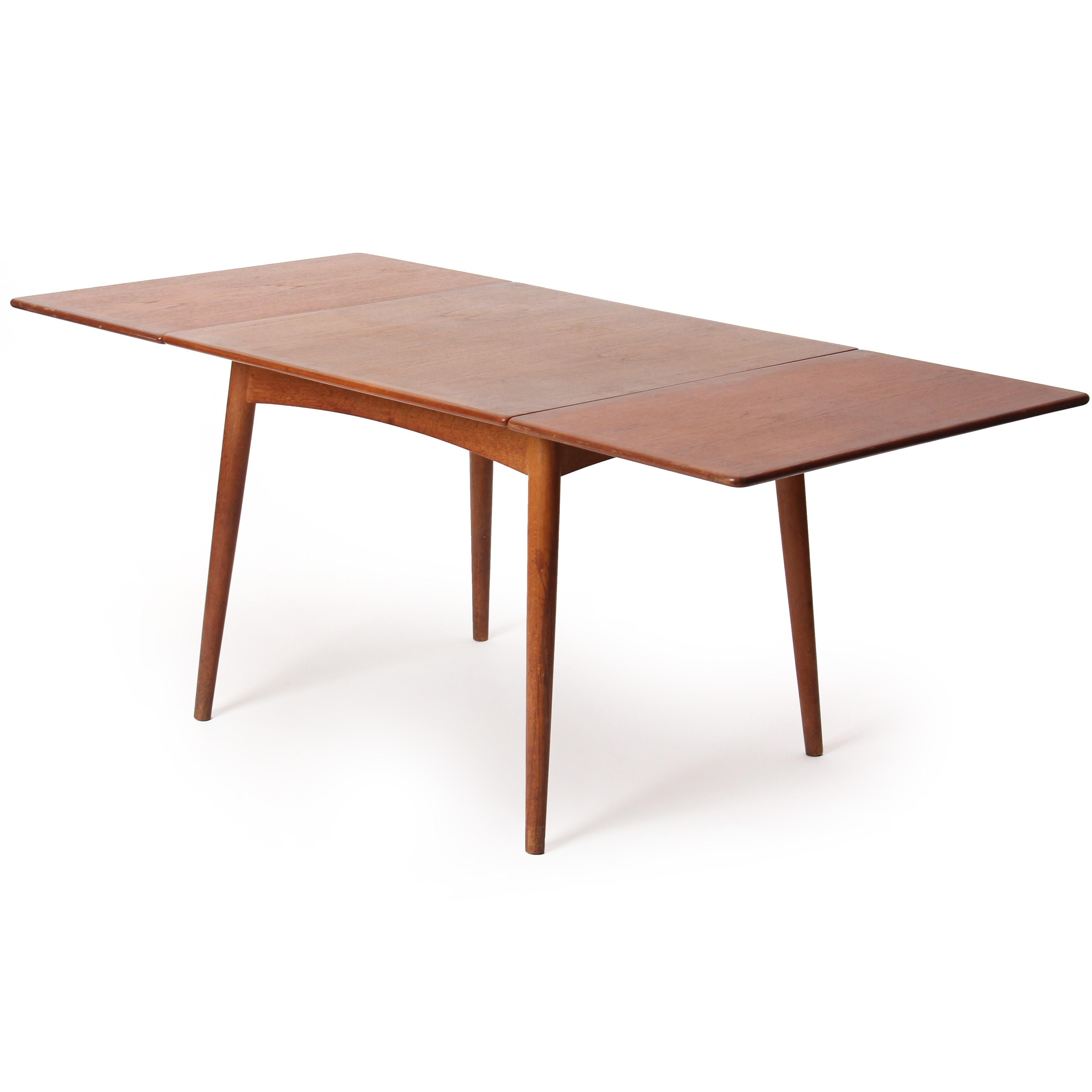 Drop-leaf Dining Table by Hans J. Wegner for Andreas Tuck In Good Condition For Sale In Sagaponack, NY