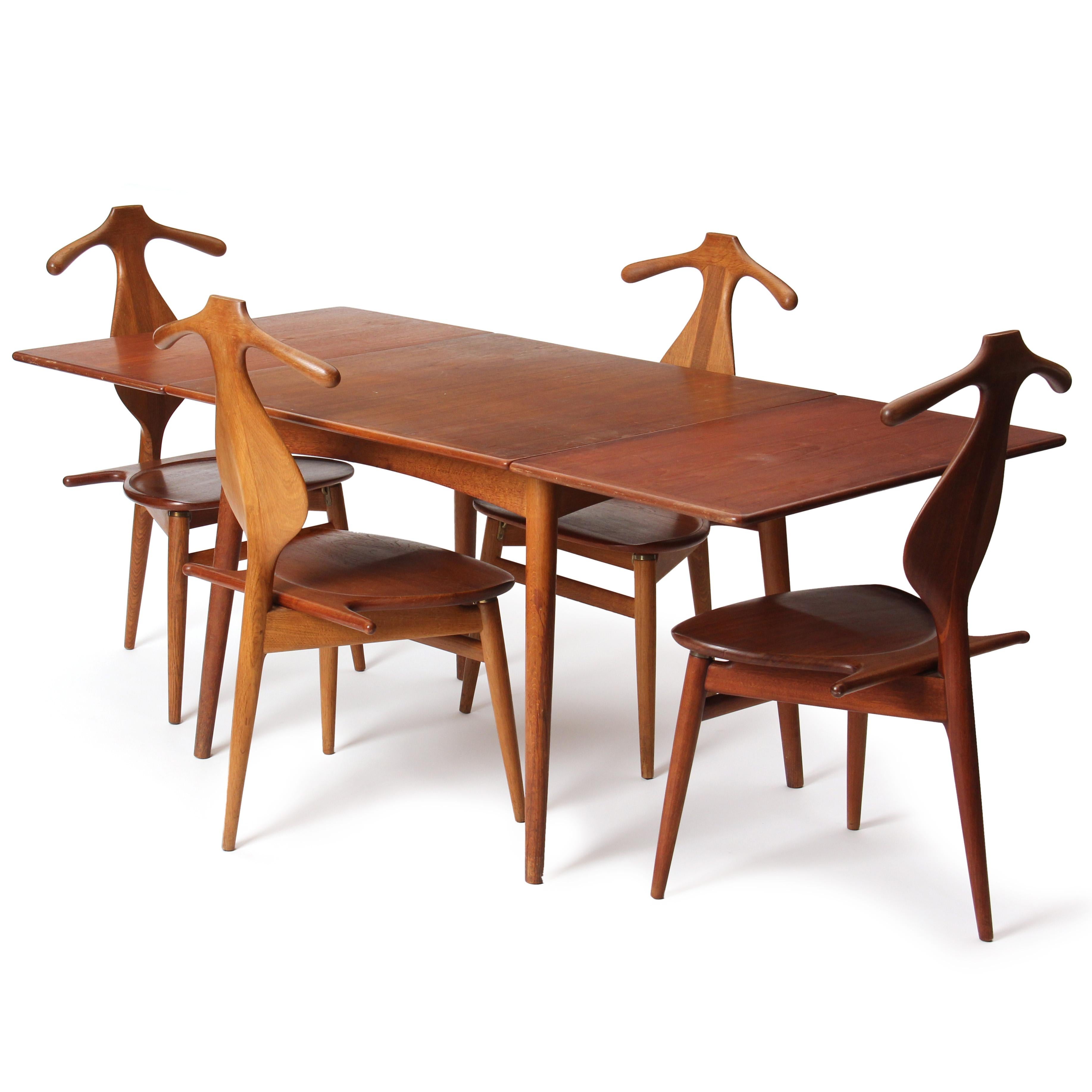 Mid-20th Century Drop-leaf Dining Table by Hans J. Wegner for Andreas Tuck For Sale