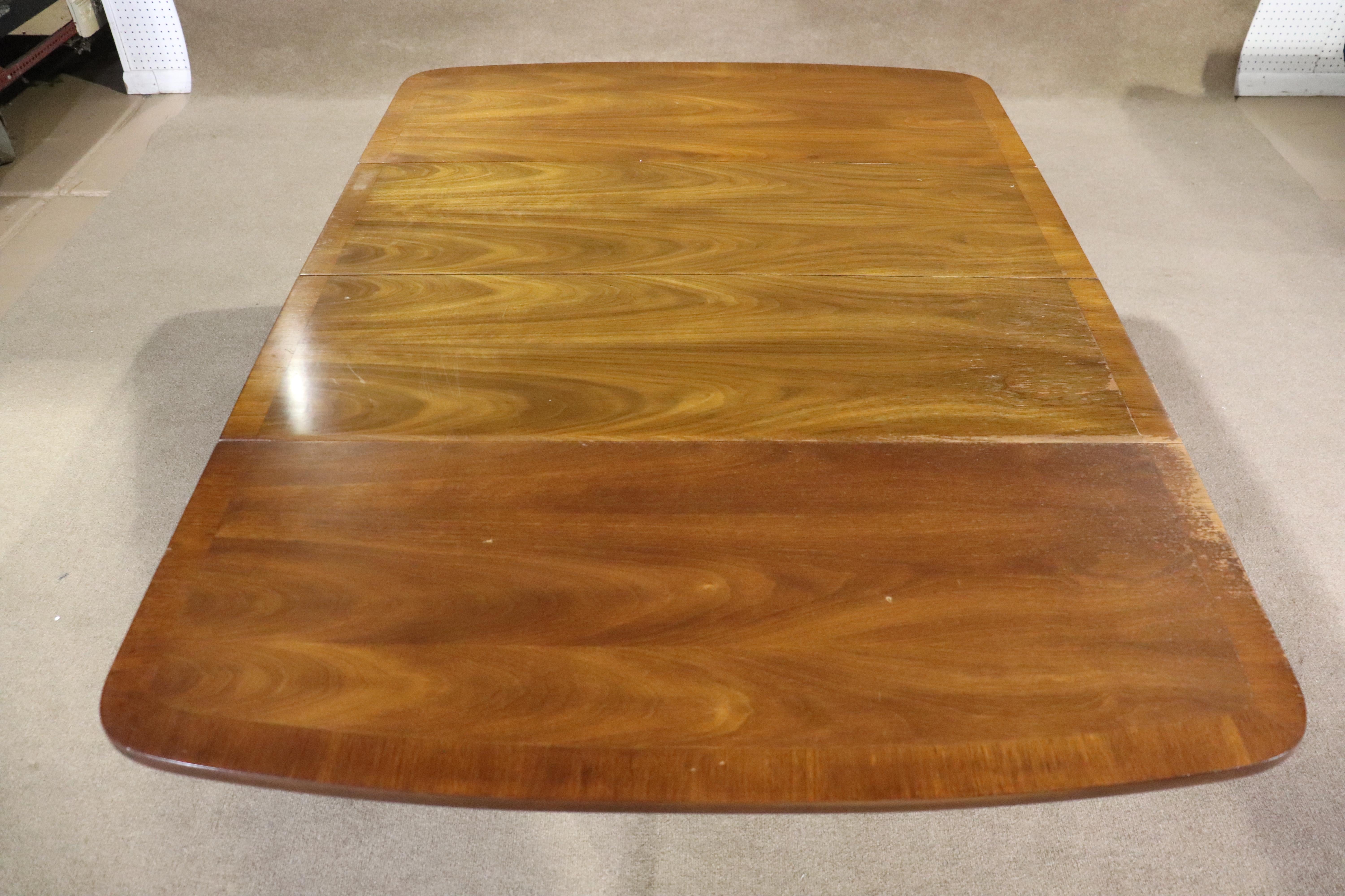 Mid-Century Modern Drop Leaf Dining Table / Extra Leaves For Sale