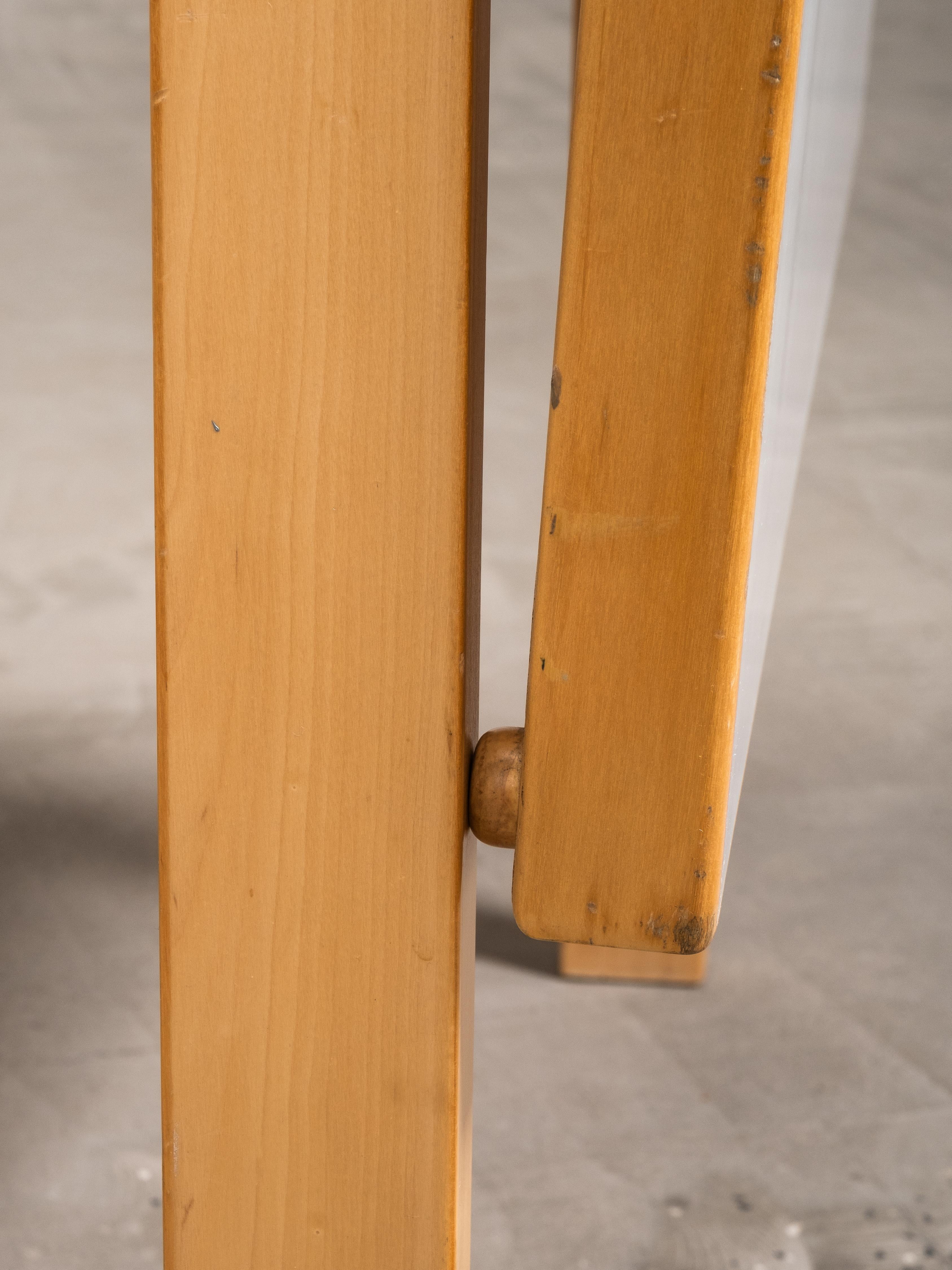 Table de salle à manger à feuilles tombantes Model DL82 par Alvar Aalto, Artek, Finlande, années 1960 en vente 4