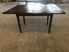 Drop-leaf farm table