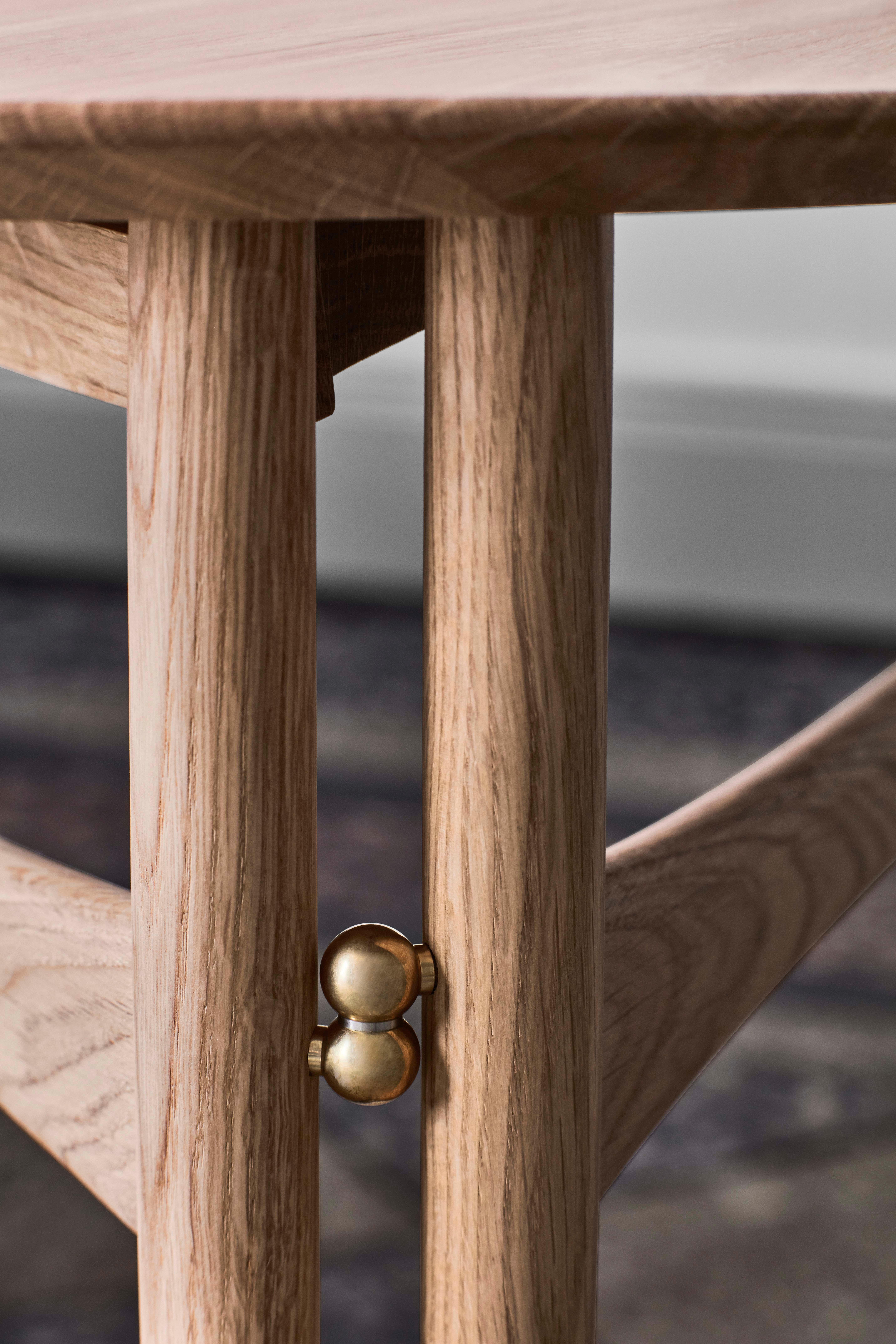 Drop Leaf HM5 Lounge Table-Brass/Oiled Oak by Hvidt & Mølgaard for &Tradition For Sale 1