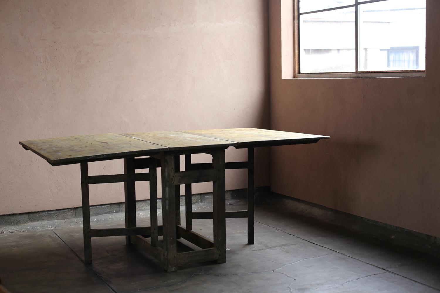 Drop-Leaf Table from Sweden, Early 20th Century For Sale 8