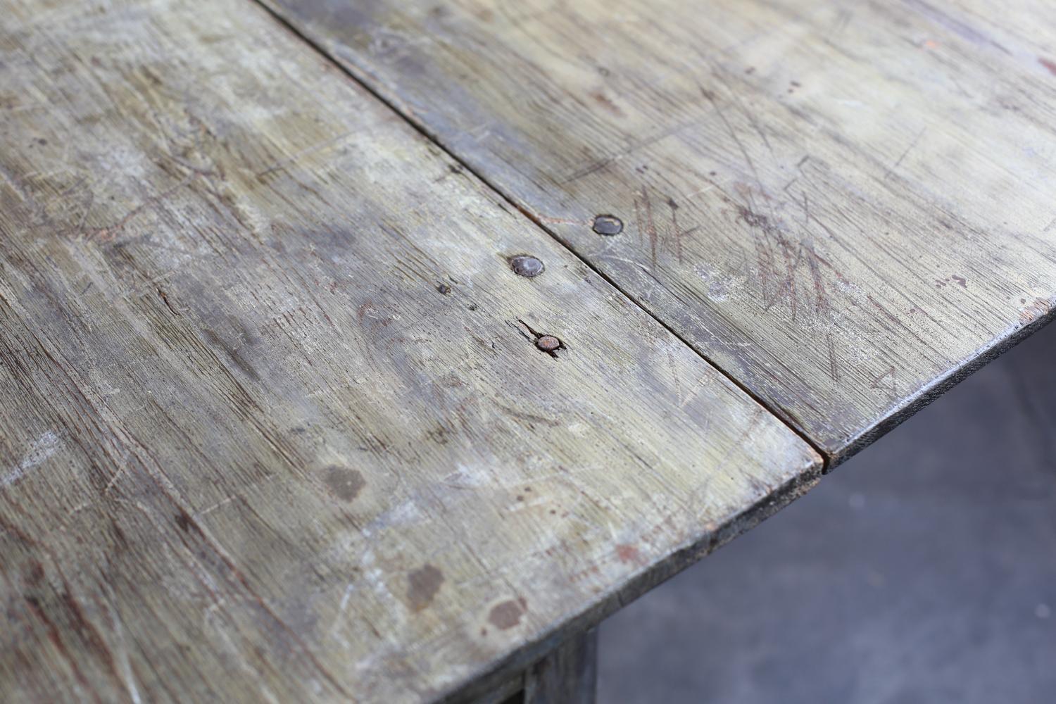 Drop-Leaf Table from Sweden, Early 20th Century For Sale 1