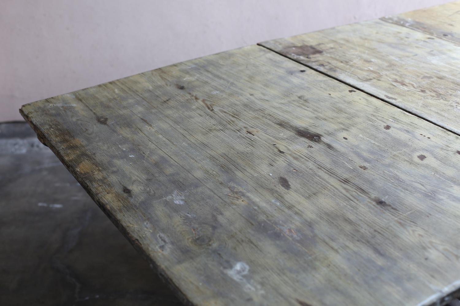 Drop-Leaf Table from Sweden, Early 20th Century For Sale 2
