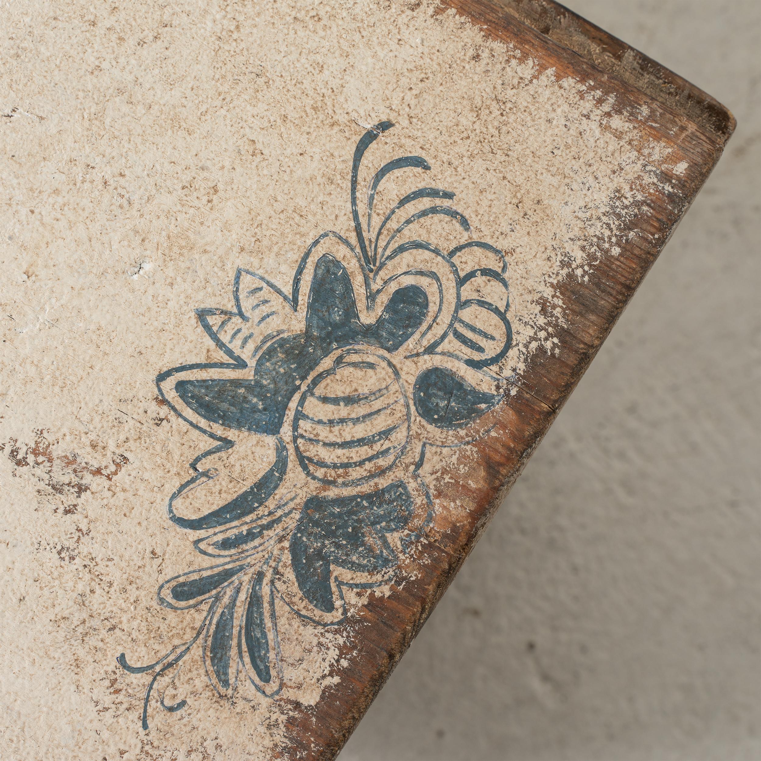 Swedish Drop-leaf Table Sweden late 17th century