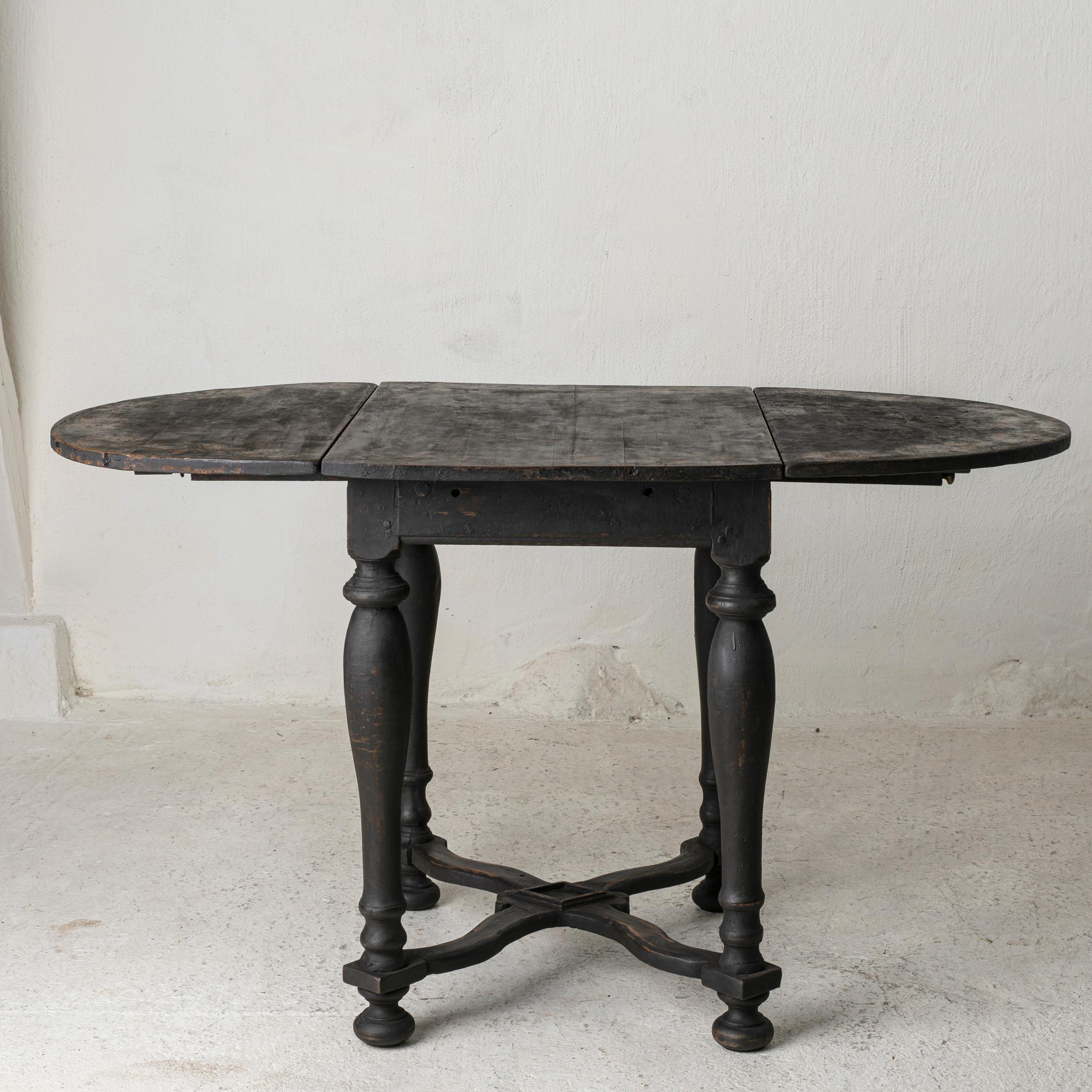 Ausziehbarer Klapptisch Barock Schweden (Handbemalt) im Angebot