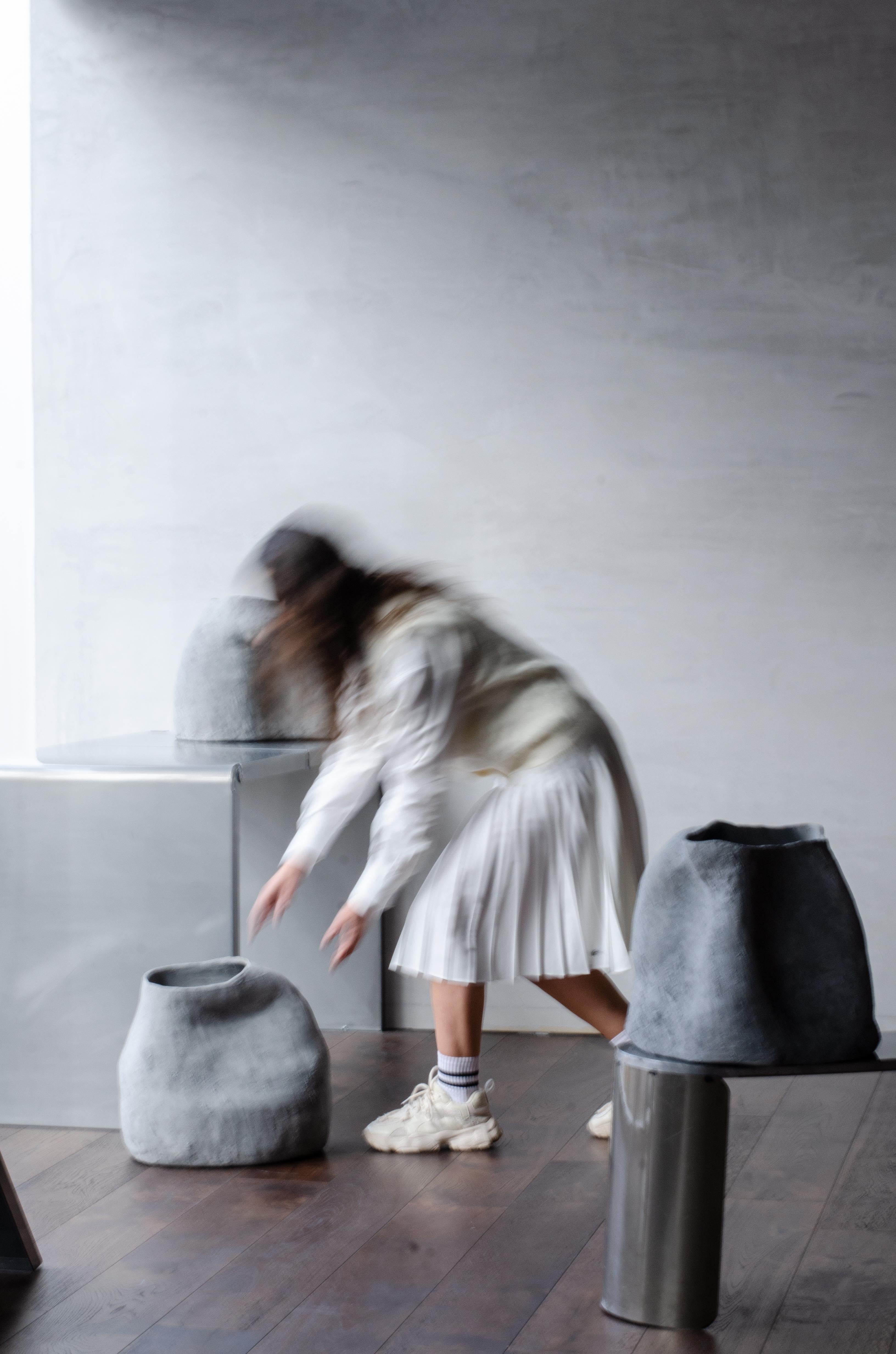 XXI secolo e contemporaneo Vaso in gres Drop No. 2 di Studio A Cupla in vendita