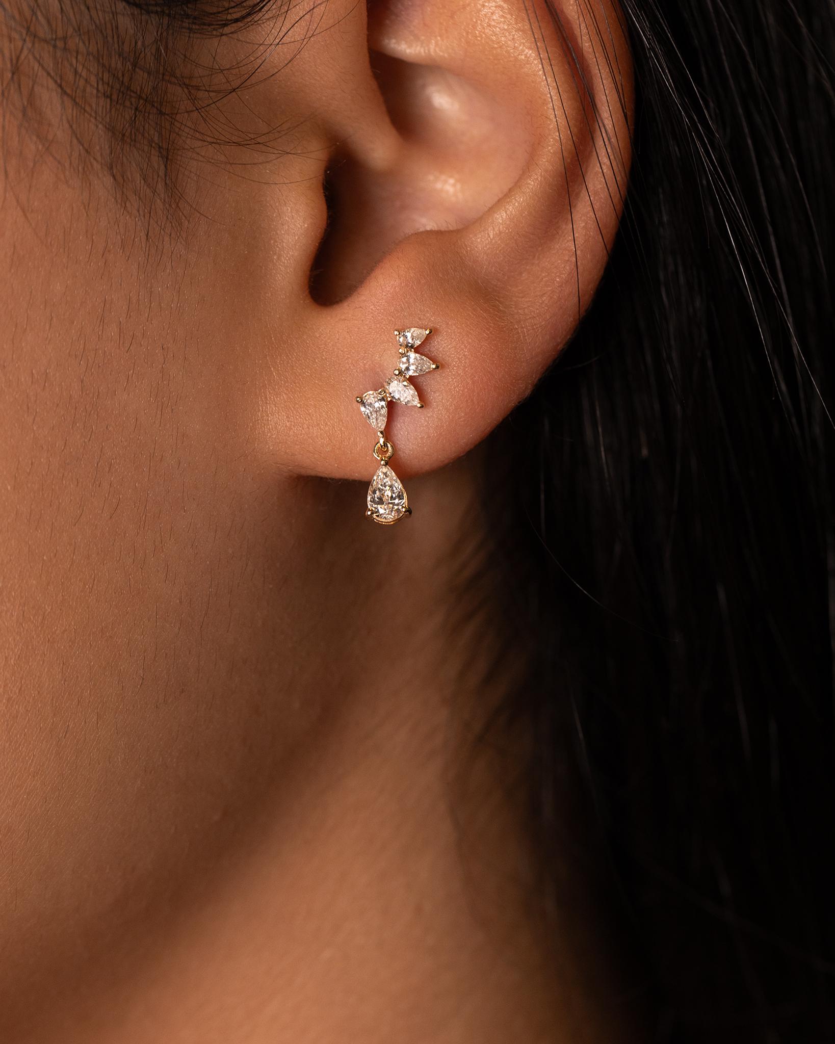 da uomo o donna Orecchino a goccia con diamante a forma di pera in vendita