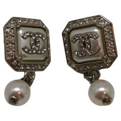 Drop Pearl CC Rhinestone Chanel Earrings – A21 Collection