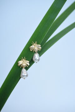 drop pearl hachi earring / vintage jewelry , 1970's vintage parts