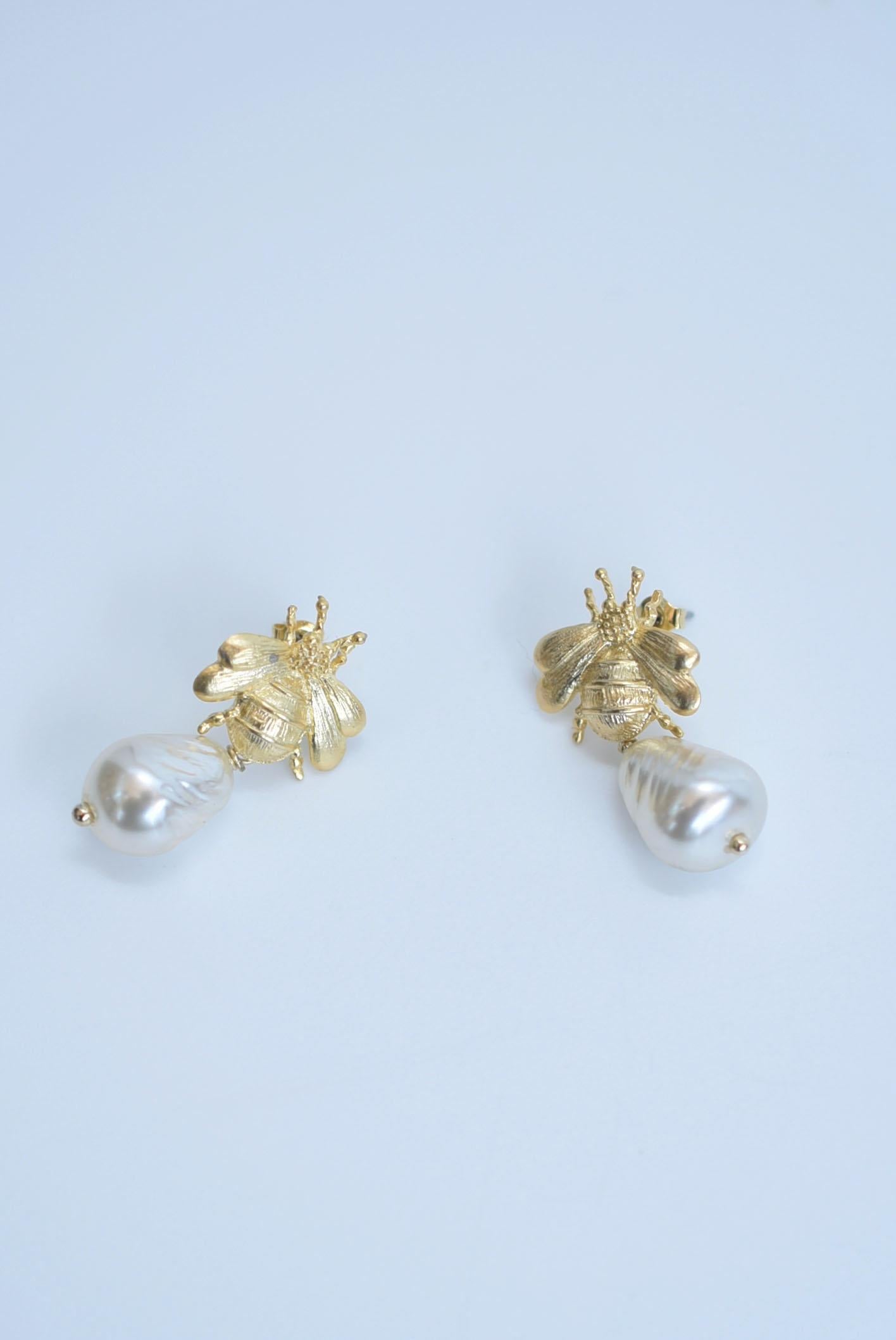 Artisan drop pearl hachi earring / vintage jewelry , 1970's vintage parts For Sale