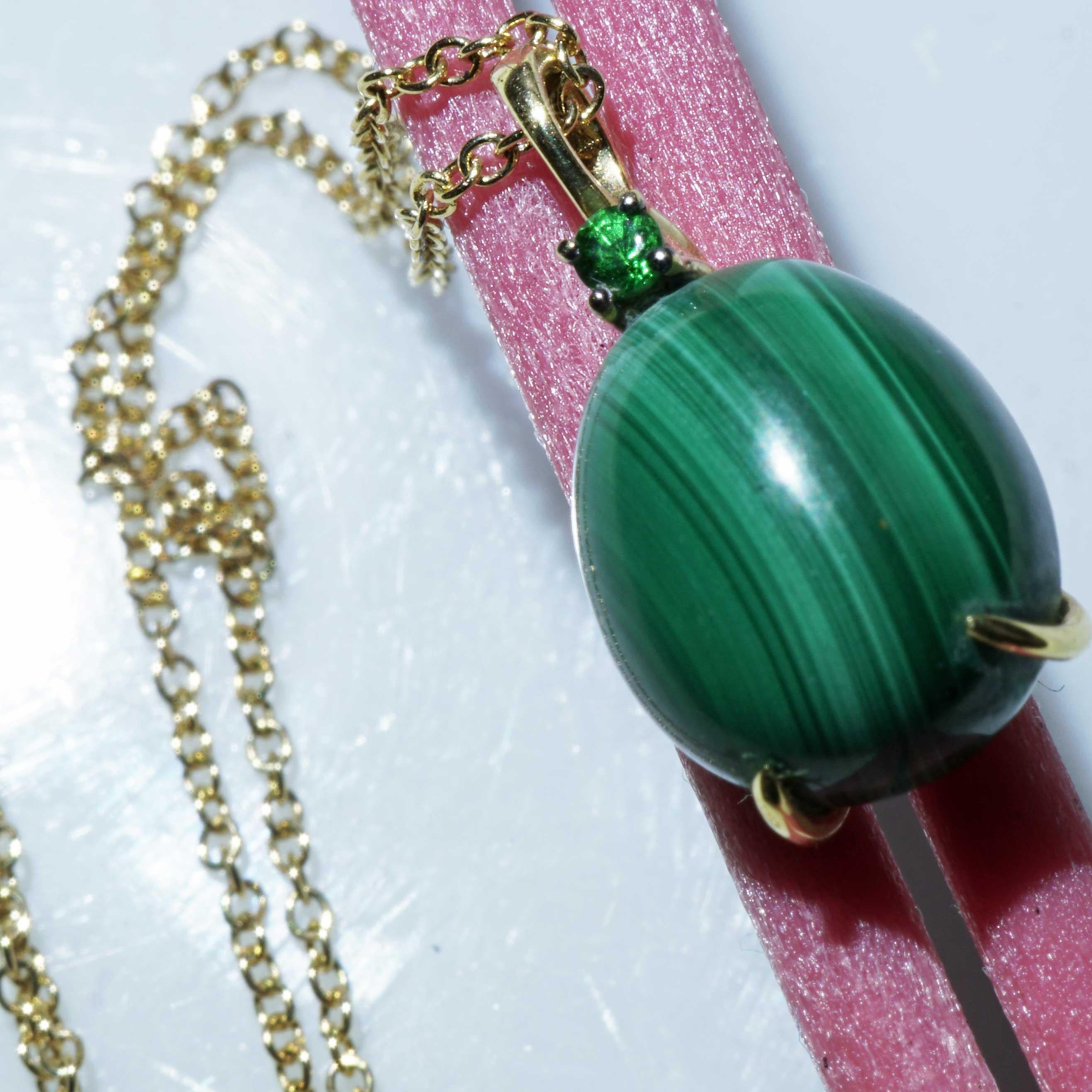 Drop Pendant with Chain soo sweet with Malachite and Tsavorithe made in Italy For Sale 4