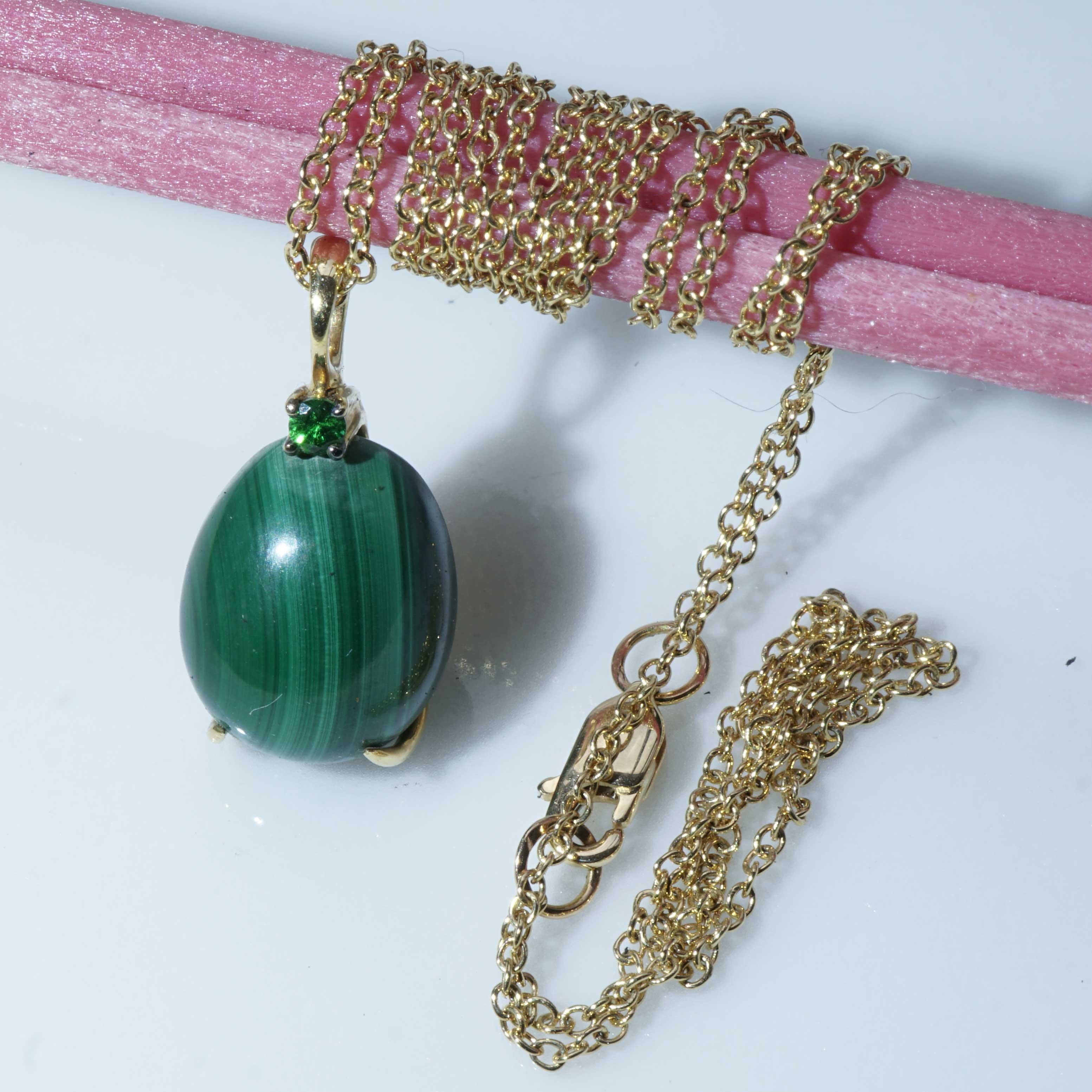 Drop Pendant with Chain soo sweet with Malachite and Tsavorithe made in Italy For Sale 5