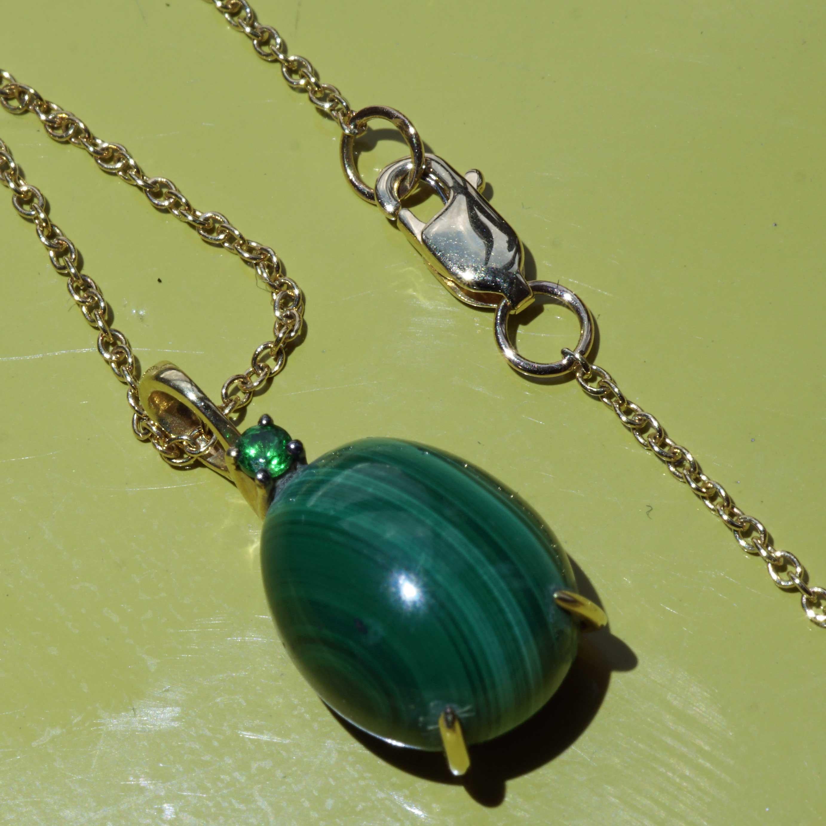 Modern Drop Pendant with Chain soo sweet with Malachite and Tsavorithe made in Italy For Sale
