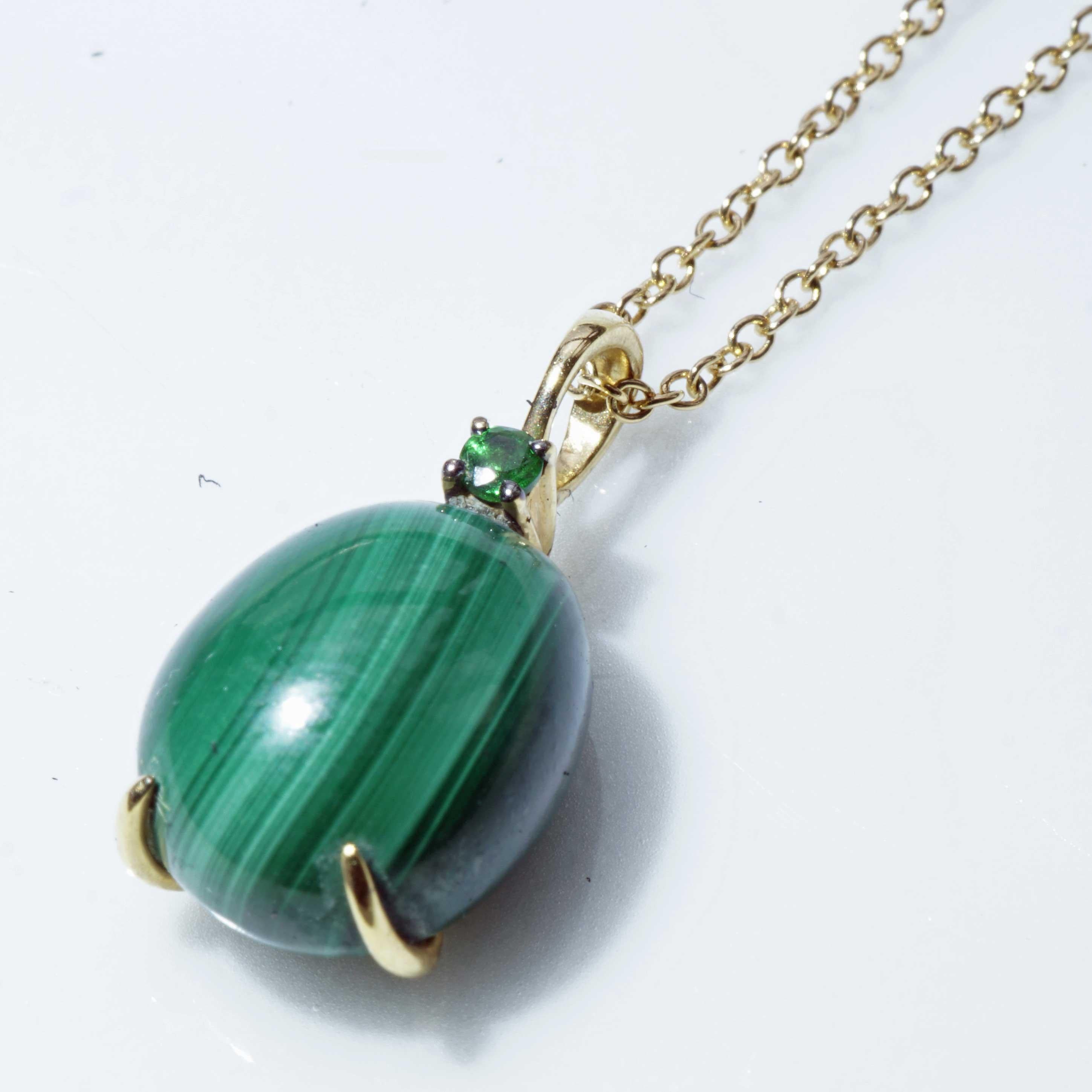 Drop Pendant with Chain soo sweet with Malachite and Tsavorithe made in Italy For Sale 1