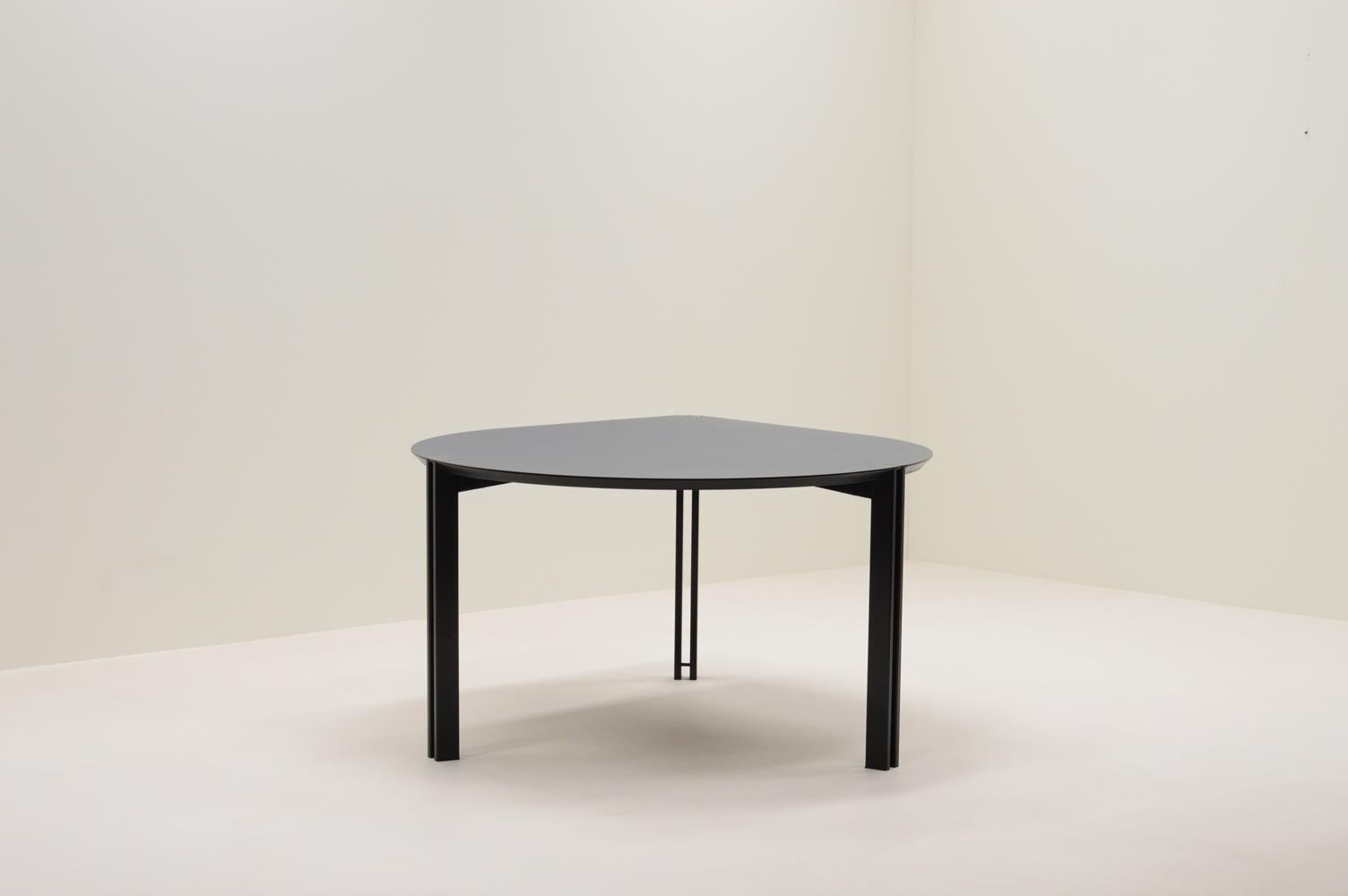 Post-Modern Drop post-modern dining table by Harvink, 1980s The Netherlands.  For Sale