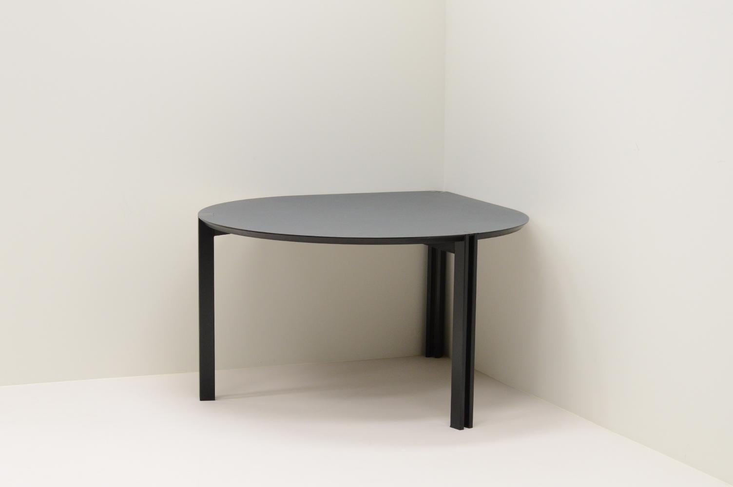 Dutch Drop post-modern dining table by Harvink, 1980s The Netherlands.  For Sale
