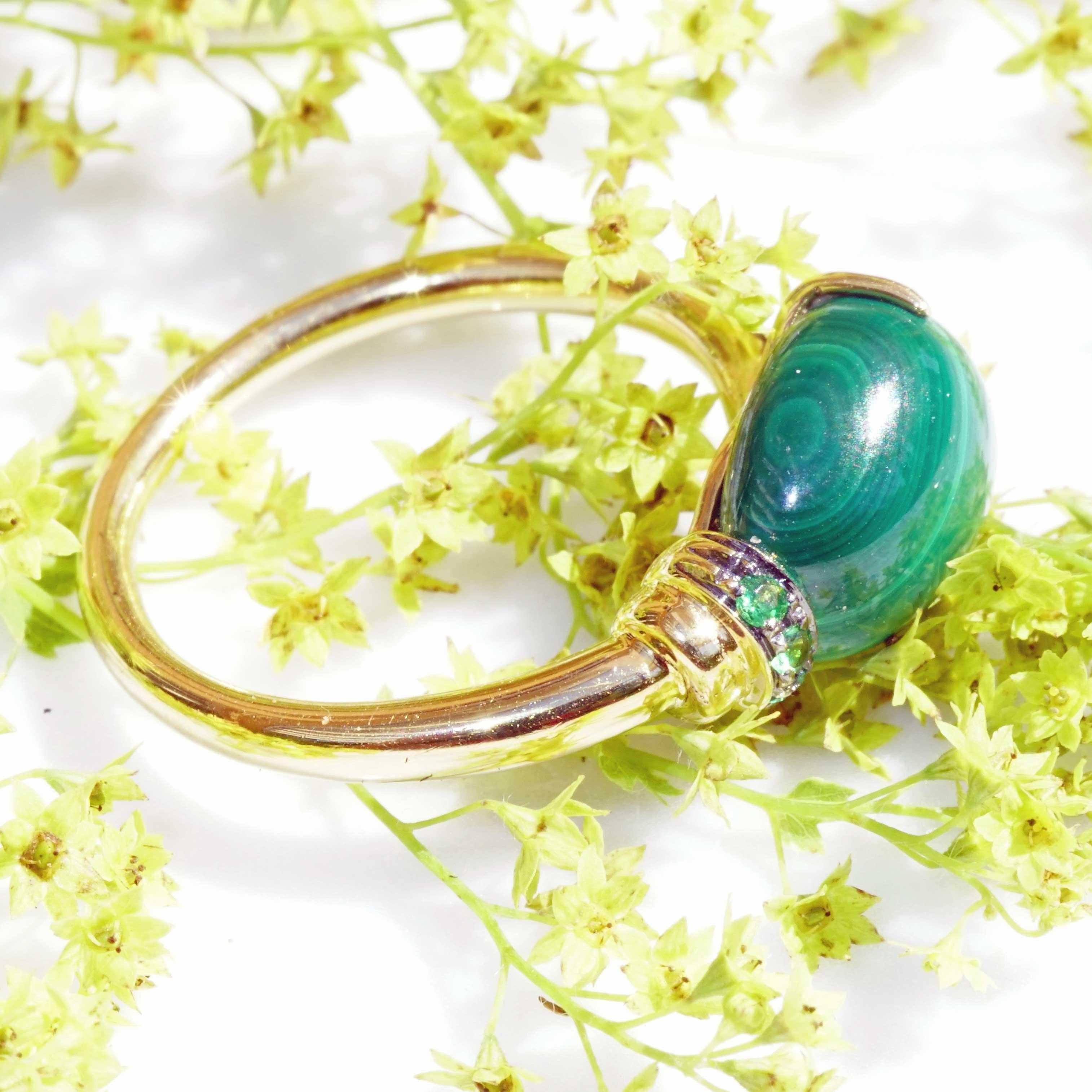 Cabochon Drop Ring Malachite Tsavorithe  6.75 ct 21 x9 mm traditional made in Italy For Sale