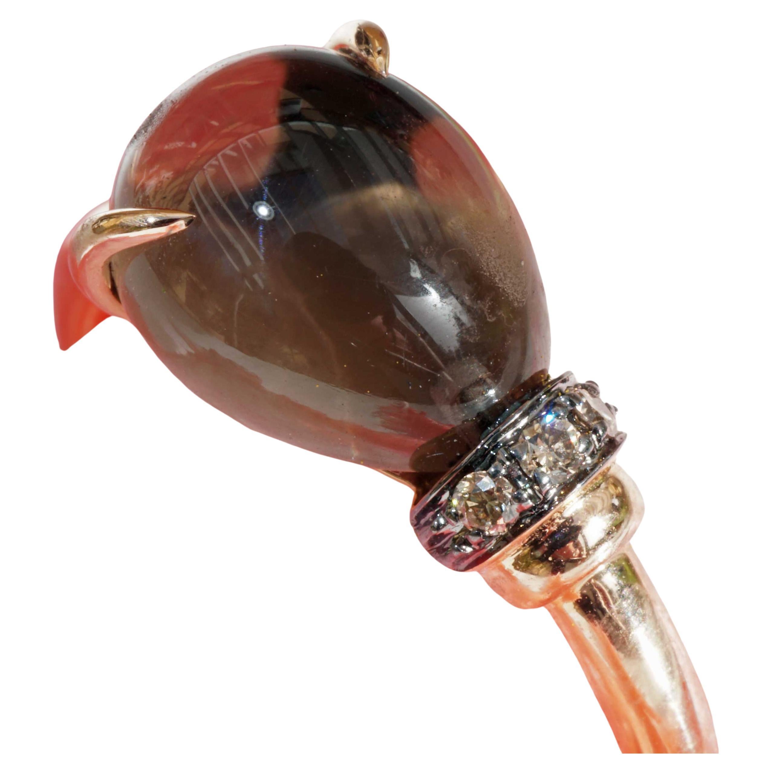 Süßer Tropfenring, hergestellt in einer traditionellen Goldschmiedewerkstatt in Valenza/Italien
dieser wunderschöne Rauchquarz von 4,22 ct, AAA+, Brillant, Farbverteilung und Schliff ist sehr gut, perfekt gefasst in 750er Roségold, ein feiner