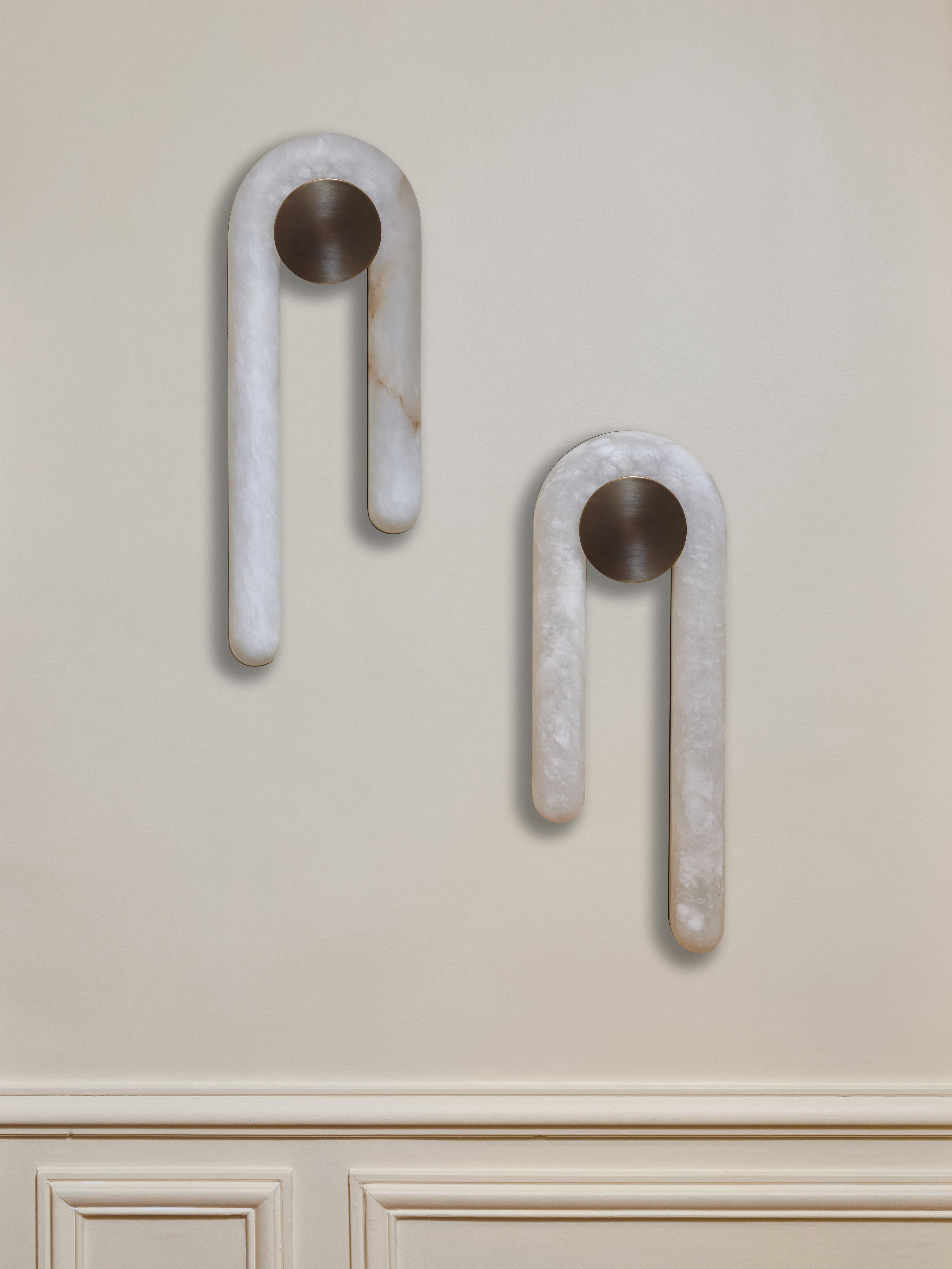 Wandleuchter „Drop“ aus Alabaster von Studio Glustin (Moderne) im Angebot