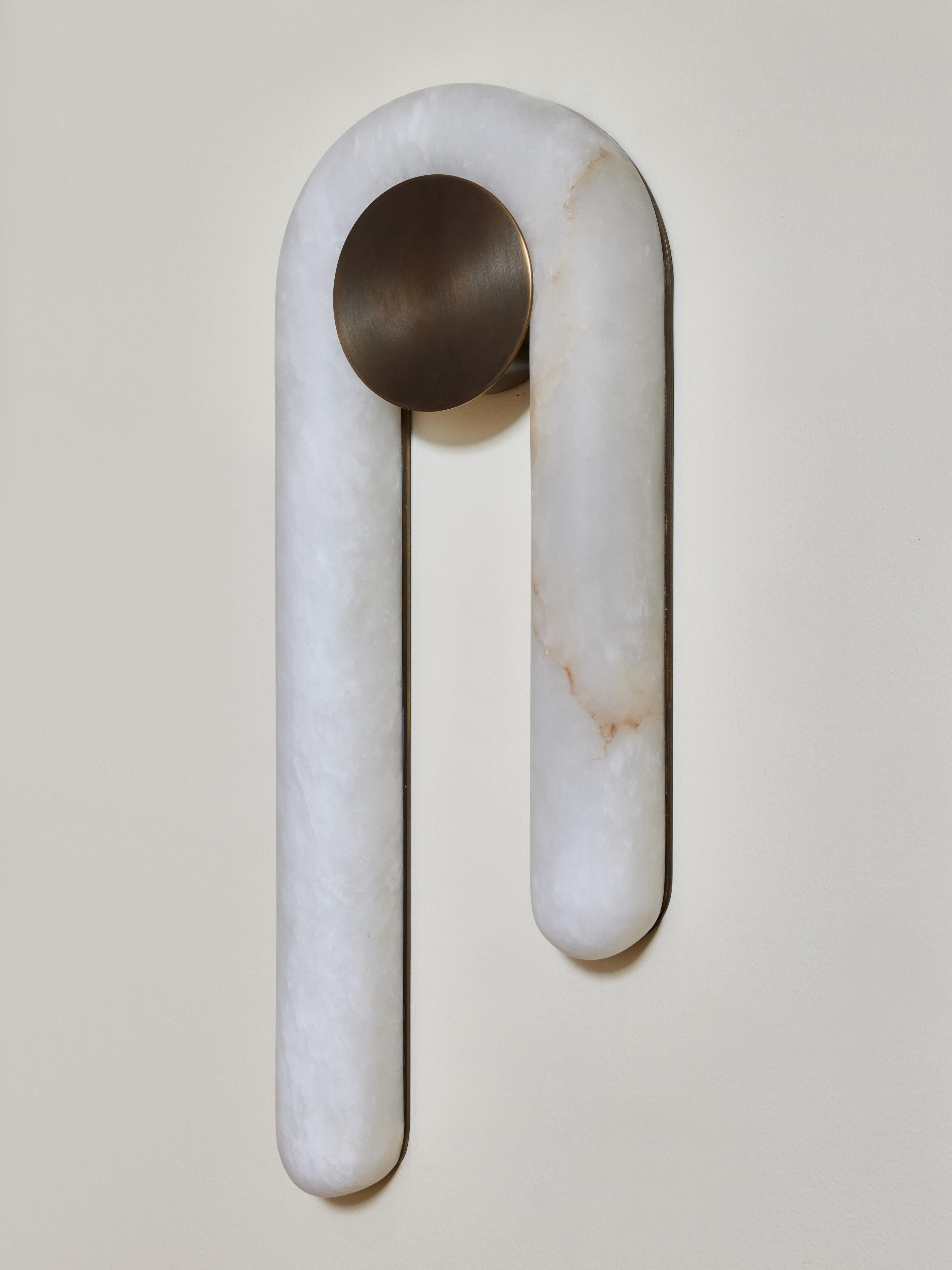 Wandleuchter „Drop“ aus Alabaster von Studio Glustin im Zustand „Neu“ im Angebot in Saint-Ouen (PARIS), FR