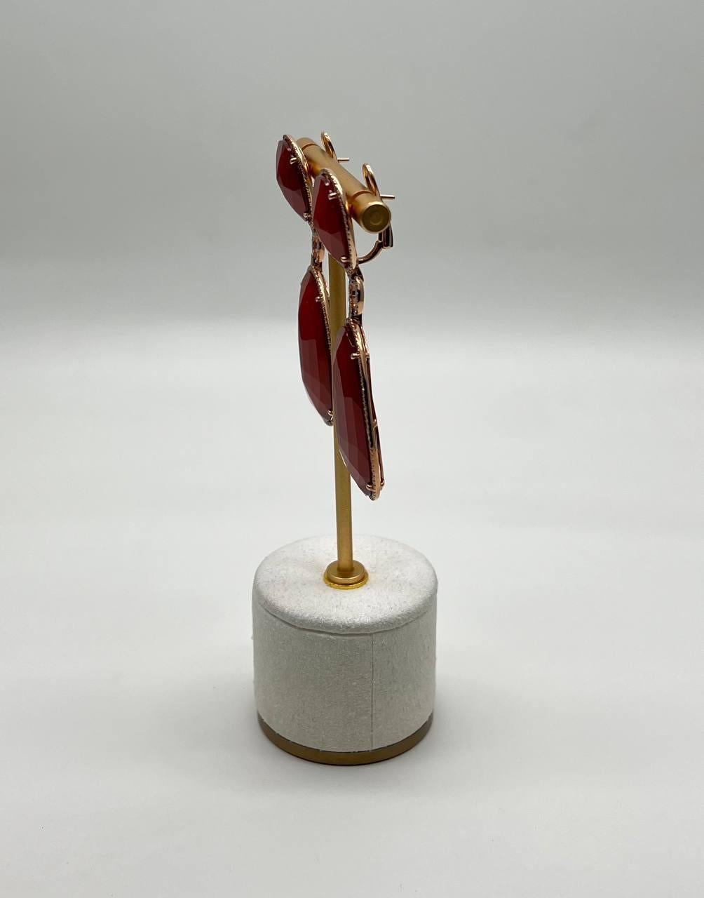 De las mujeres Pendientes de oro amarillo de 14 quilates con forma de gota de cornalina naranja roja y halo de diamantes en venta