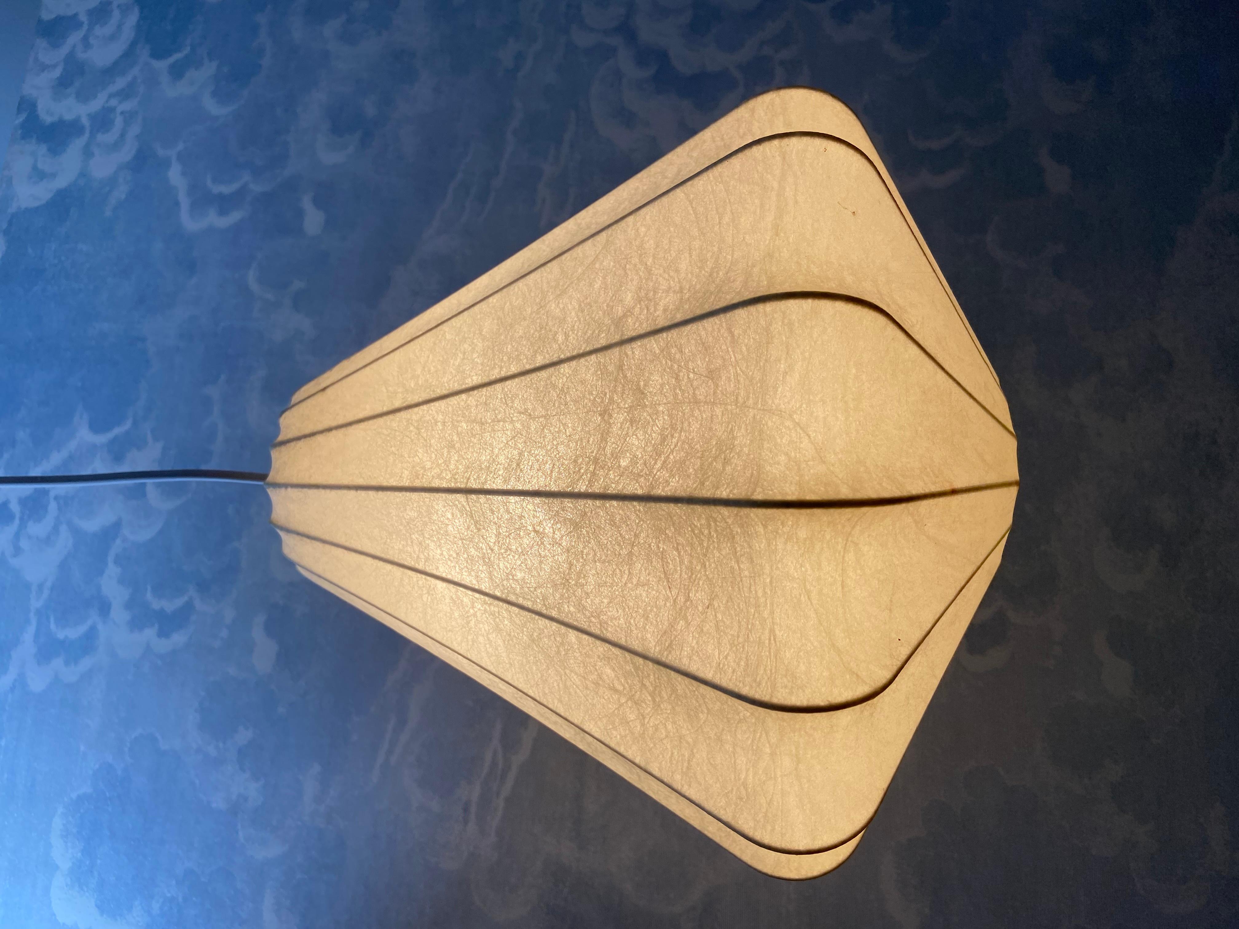 Mid-Century moderno Lampada a sospensione Cocoon a forma di goccia, Mid Century Modern, anni '60