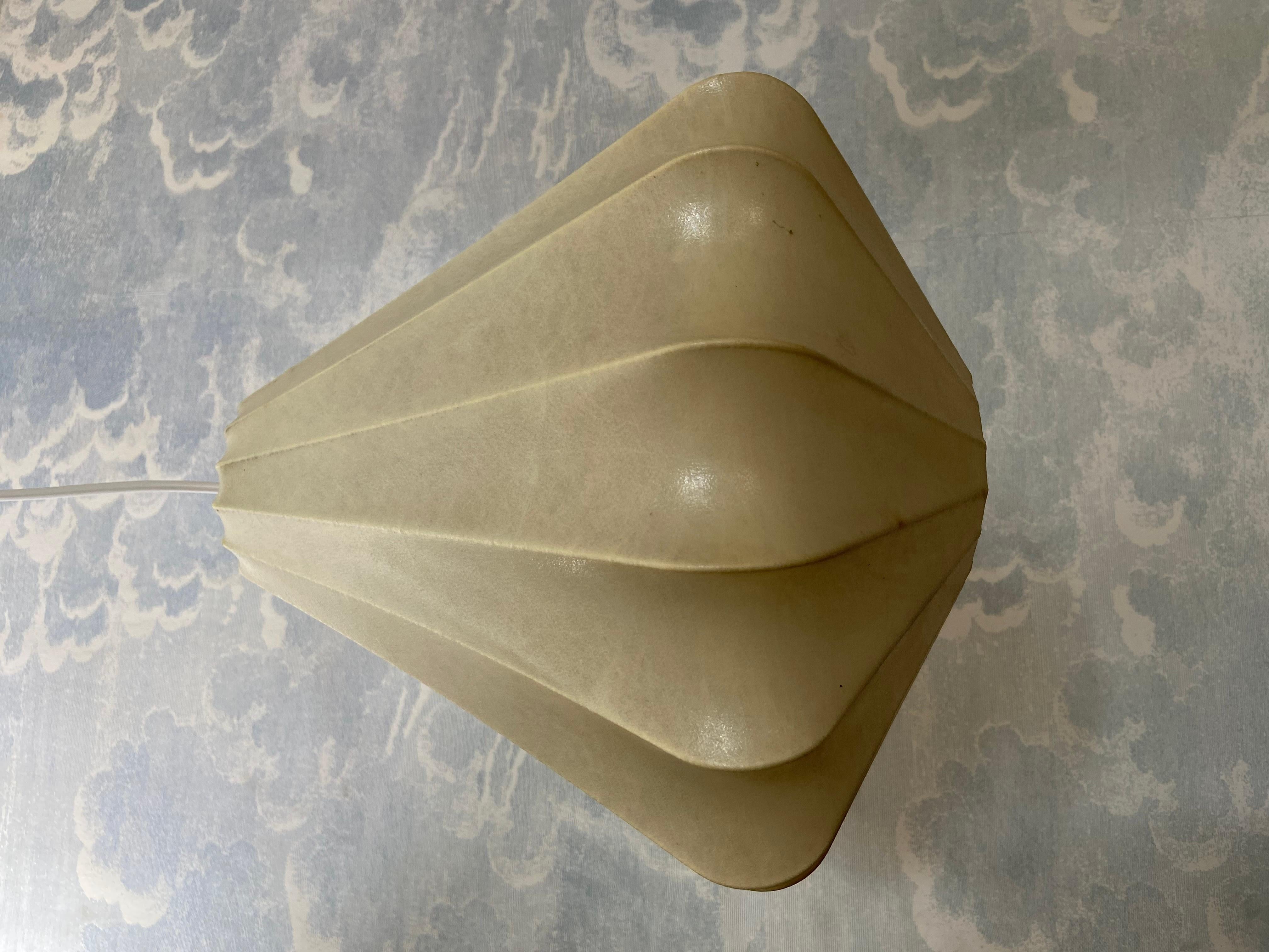 Lampada a sospensione Cocoon a forma di goccia, Mid Century Modern, anni '60 1