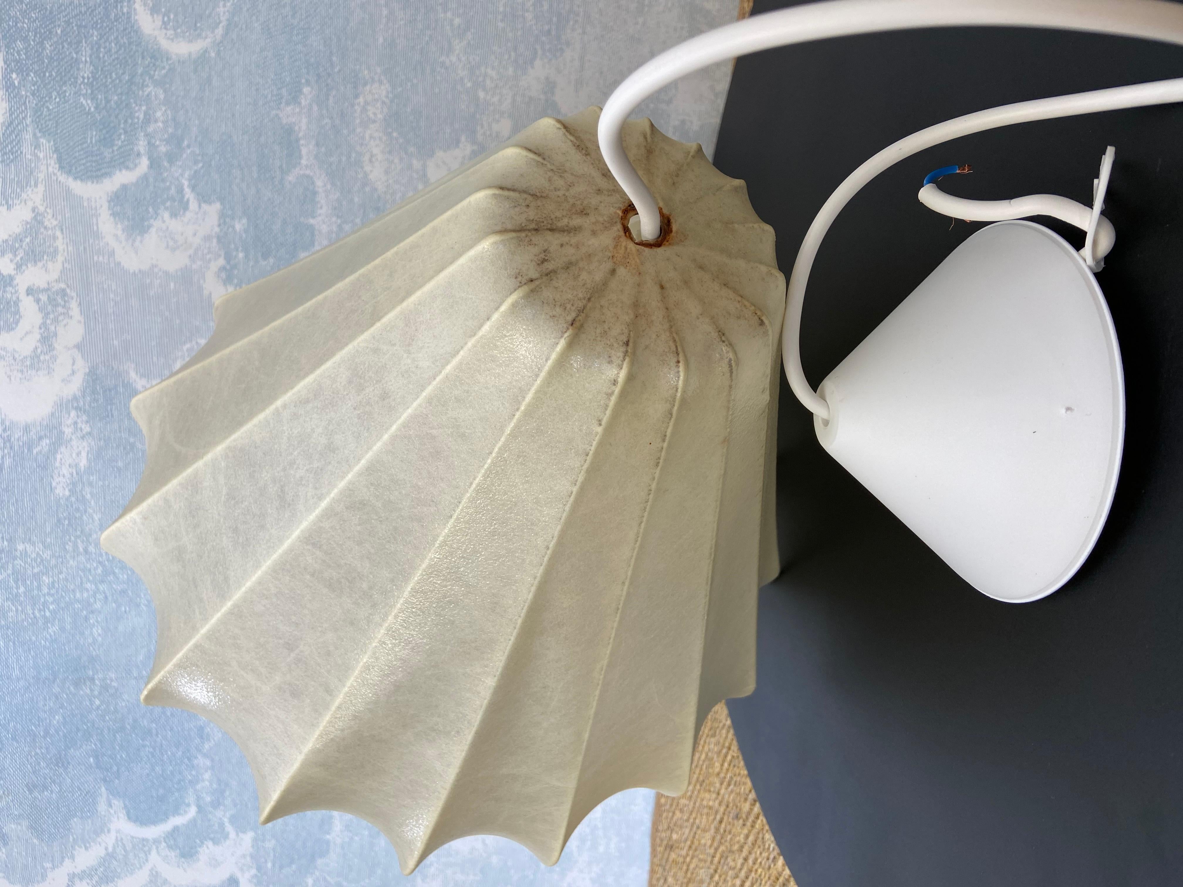 Lampada a sospensione Cocoon a forma di goccia, Mid Century Modern, anni '60 2