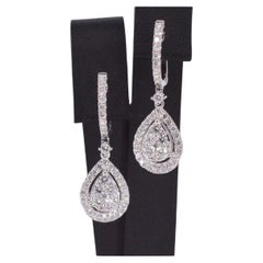 Boucles d'oreilles en forme de goutte avec diamants taillés en brillant