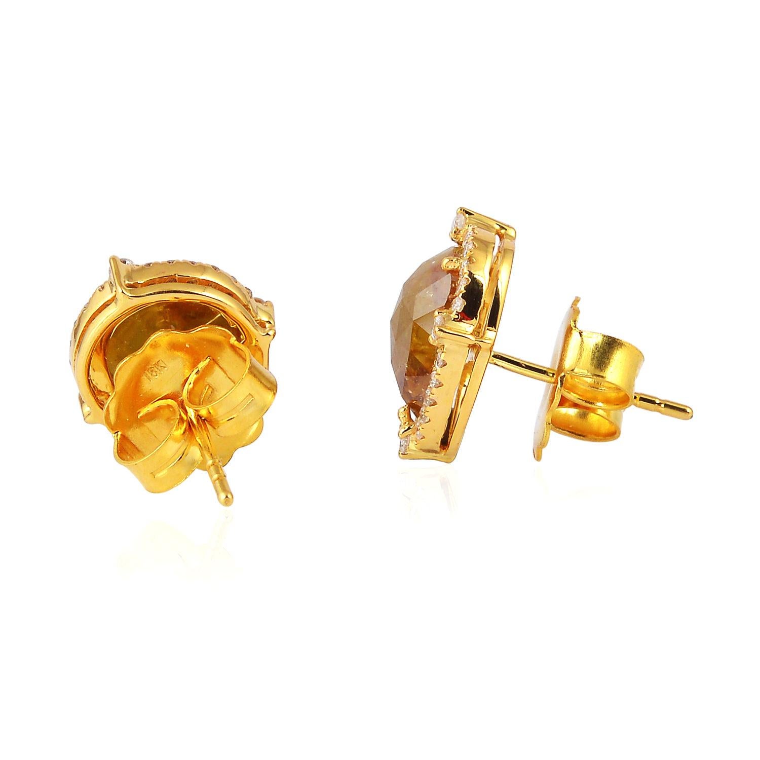 Art nouveau Clous d'oreilles en forme de goutte avec diamant de glace en or jaune 18k en vente