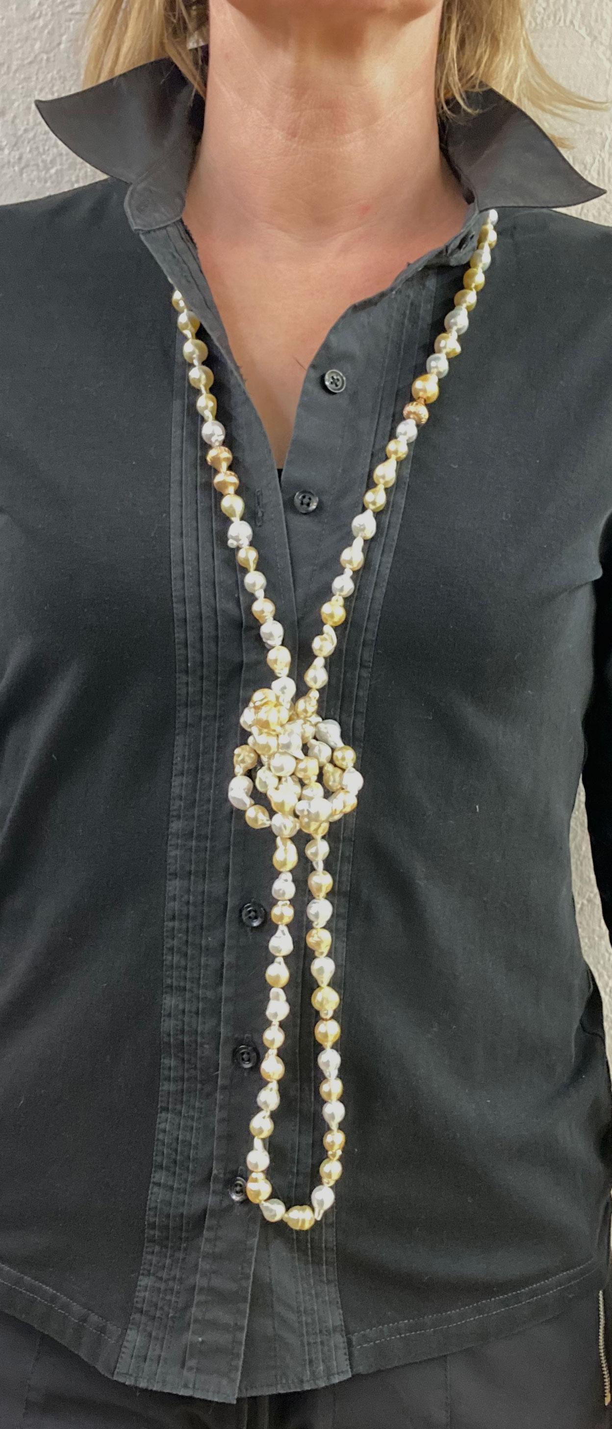Drop Southsea Pearl Sautoire with 3 Clasps in 18 Karat Rose Gold and Brilliants In New Condition For Sale In Zurich, CH